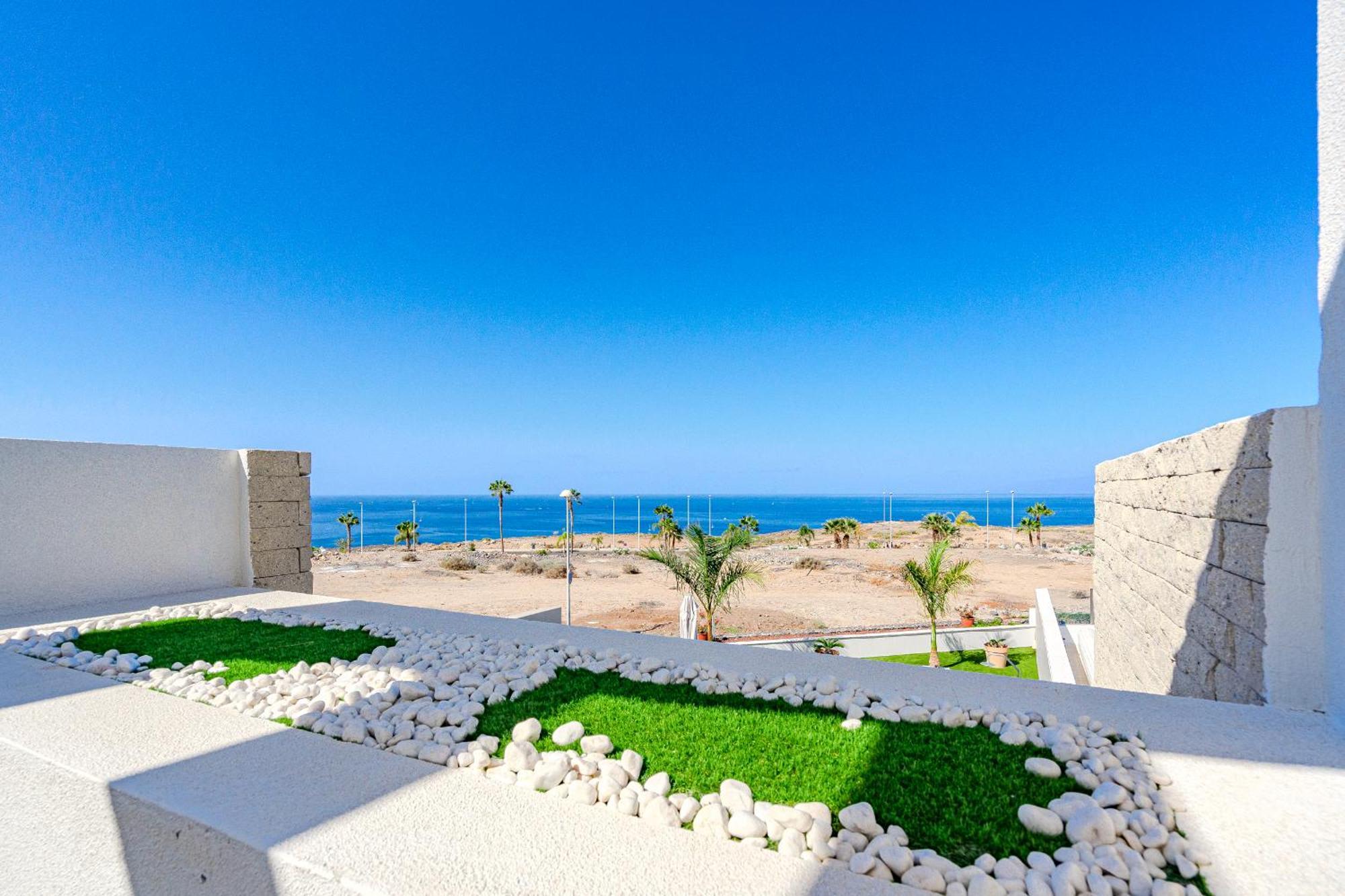 Elisabetta, Luxury With Heated Pool Ocean View In Adeje, Tenerife Villa