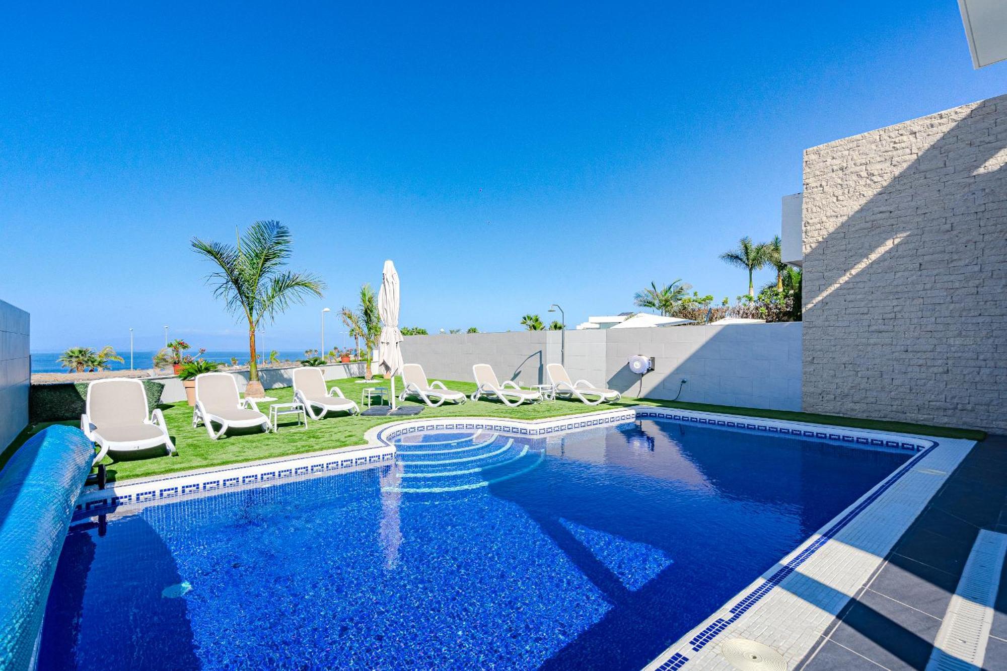Villa Elisabetta, Luxury With Heated Pool Ocean View In Adeje, Tenerife *