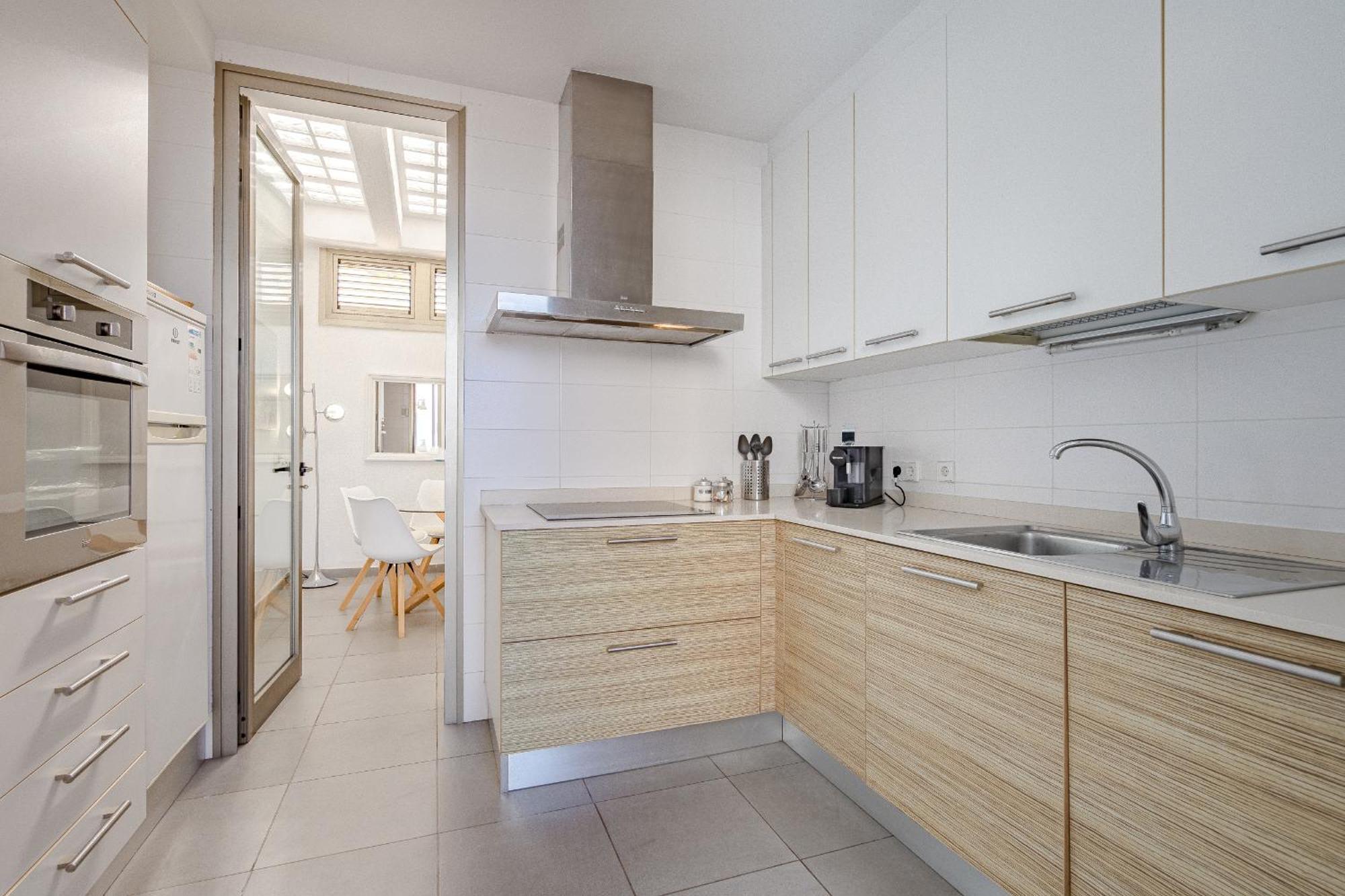 Elisabetta, Luxury With Heated Pool Ocean View In Adeje, Tenerife Villa *