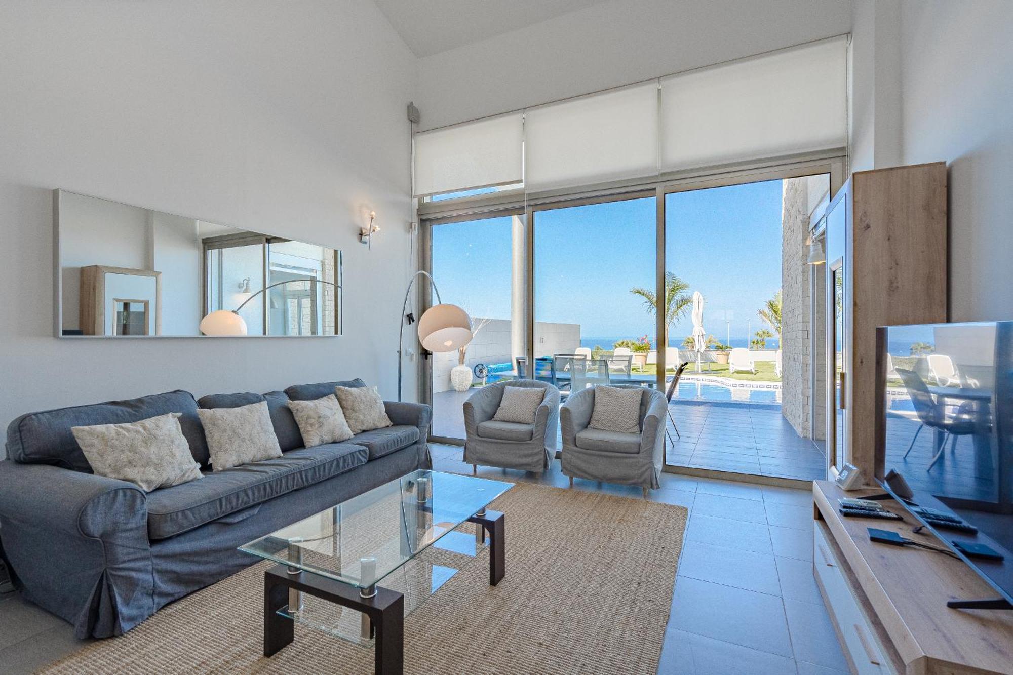 Elisabetta, Luxury With Heated Pool Ocean View In Adeje, Tenerife Villa *