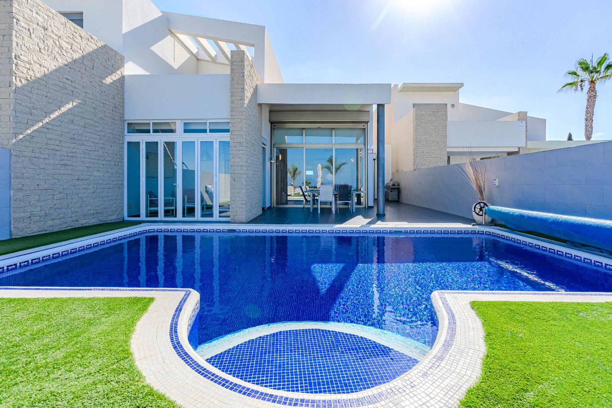 Elisabetta, Luxury With Heated Pool Ocean View In Adeje, Tenerife *