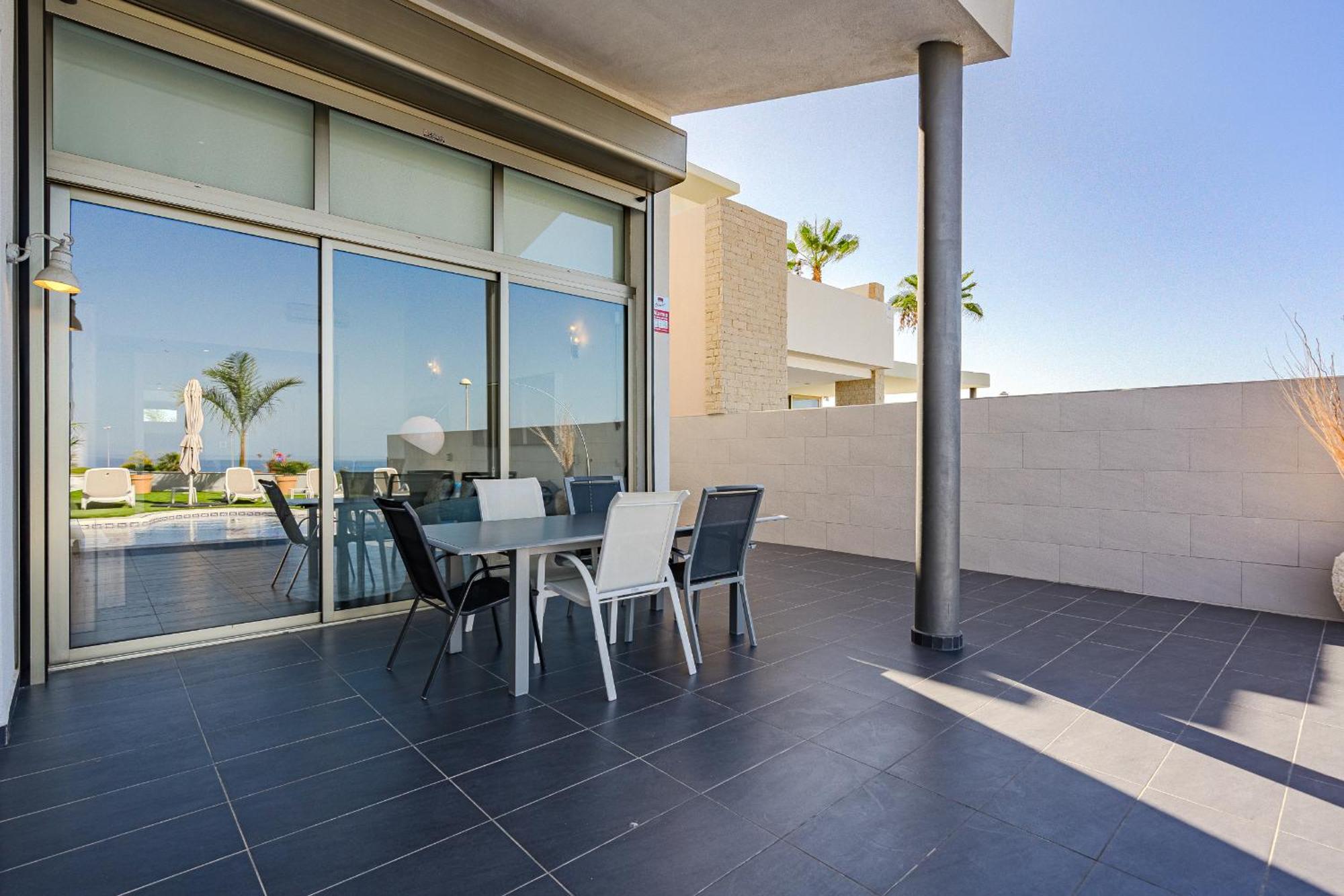 Elisabetta, Luxury With Heated Pool Ocean View In Adeje, Tenerife *