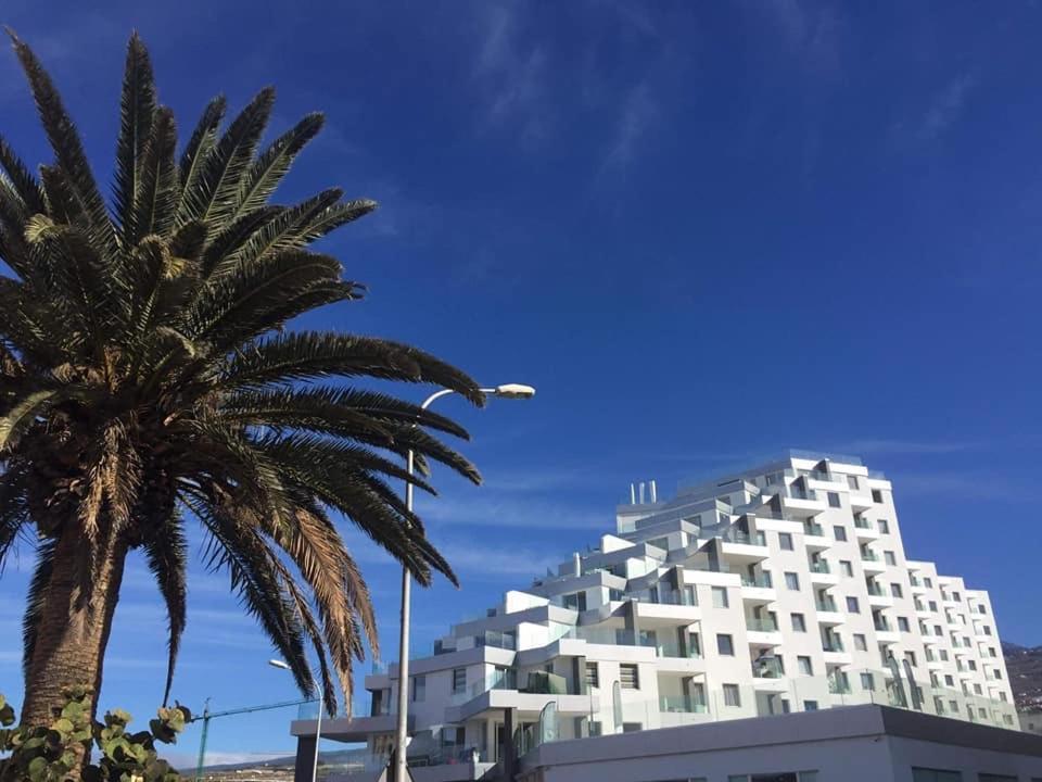 Luxury With Stunning Terrace And With Heated Pool Appartement Costa Adeje (Tenerife)