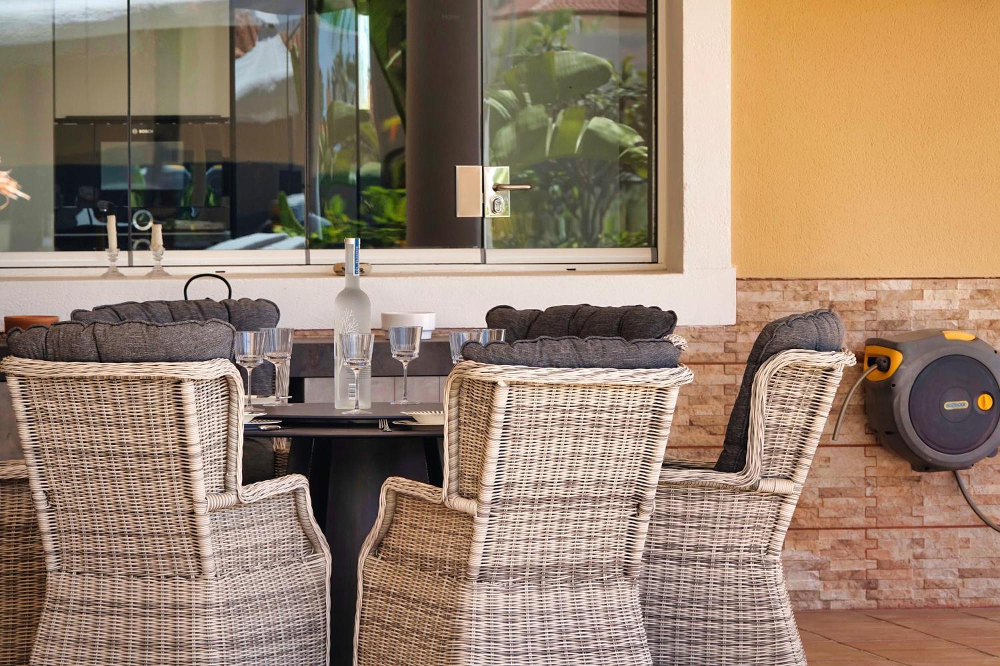 Villa Happiness With Heated Swimming Pool *