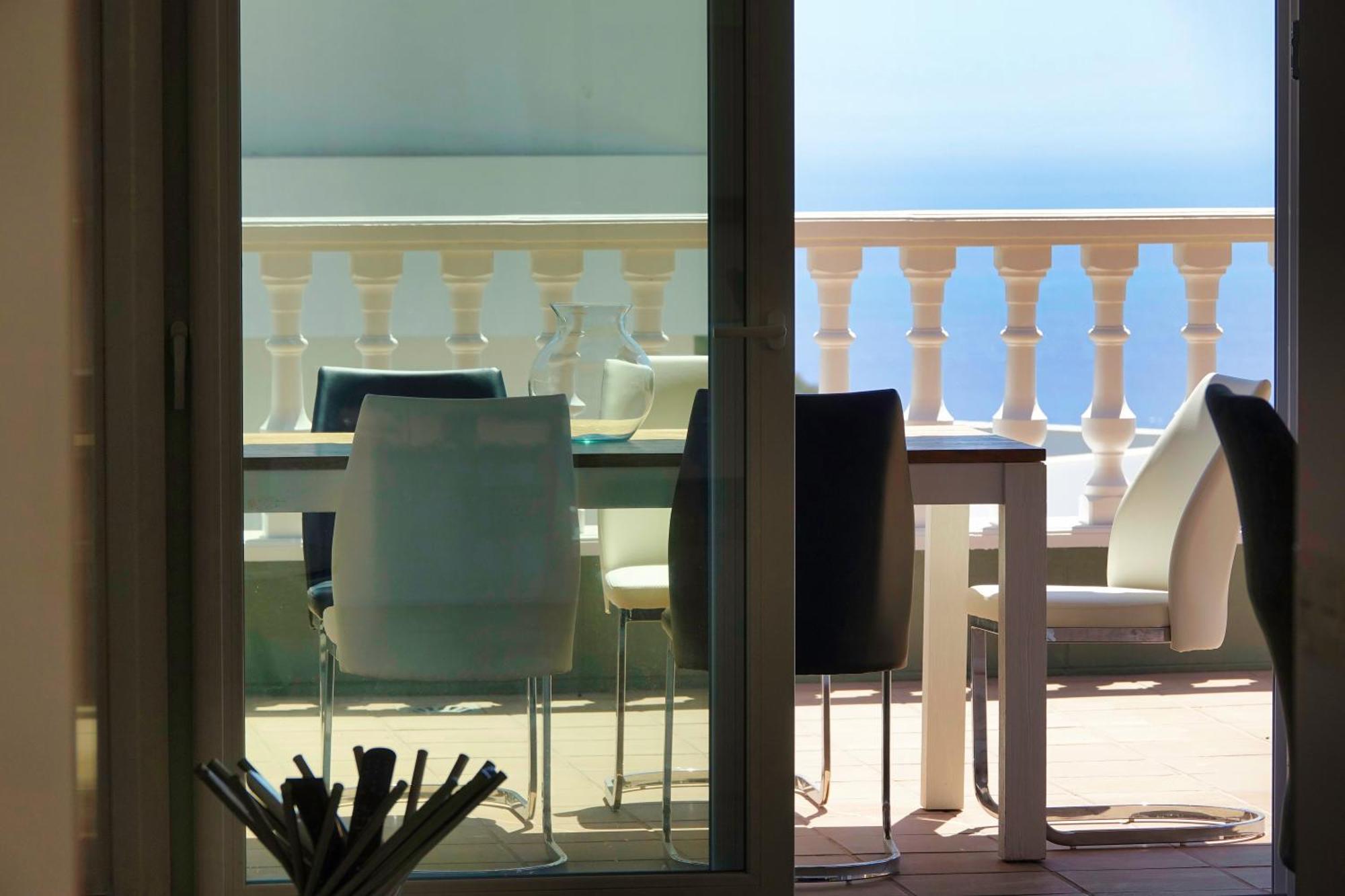 Happiness With Heated Swimming Pool Costa Adeje (Tenerife)