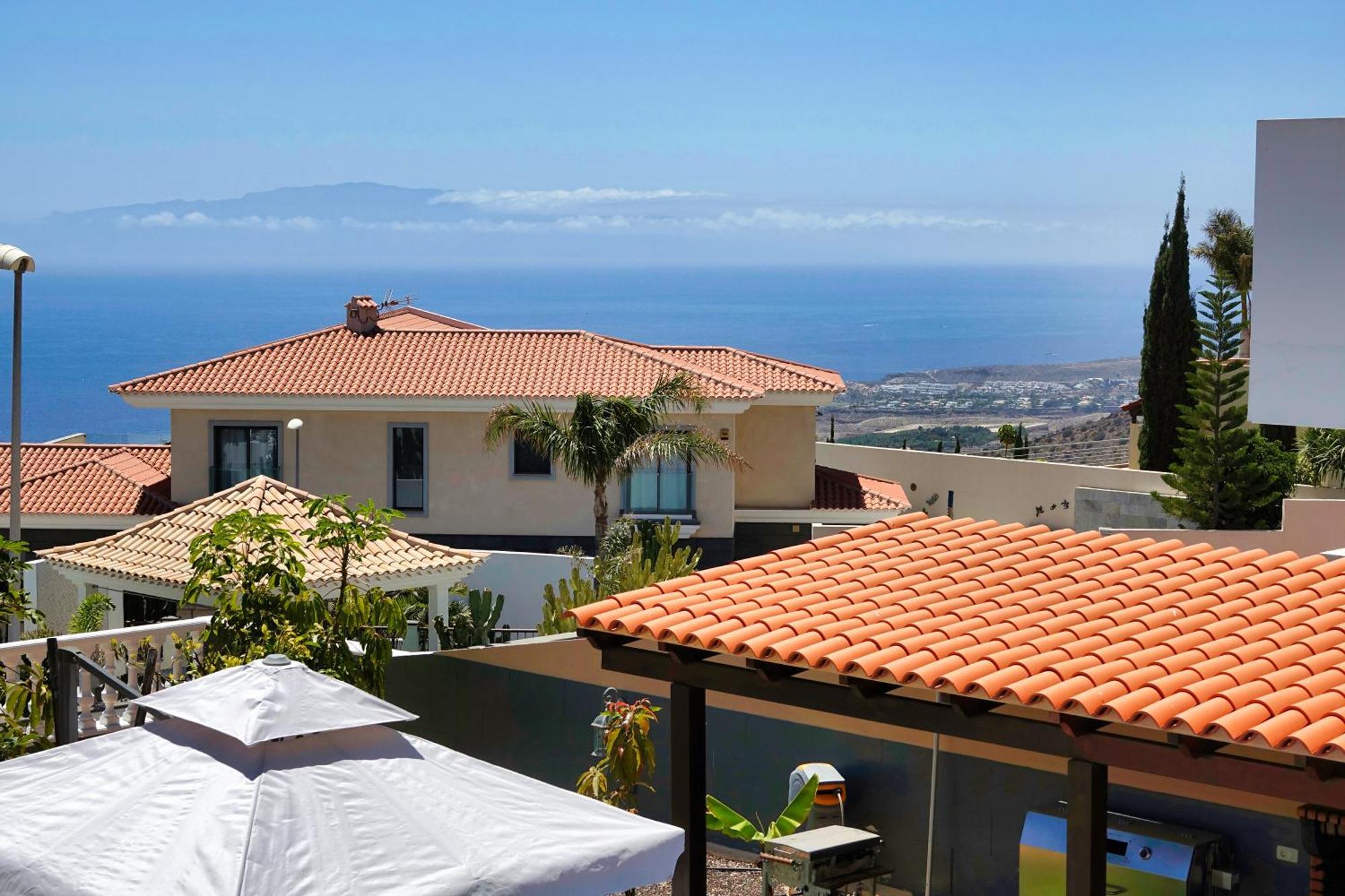 Villa Happiness With Heated Swimming Pool Costa Adeje (Tenerife)