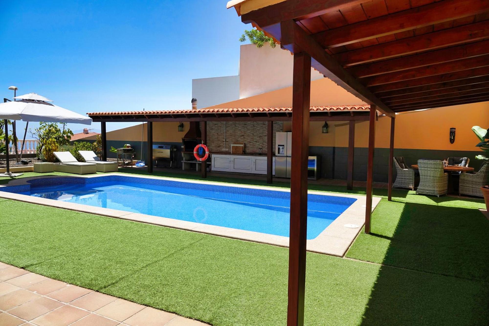 Happiness With Heated Swimming Pool Villa