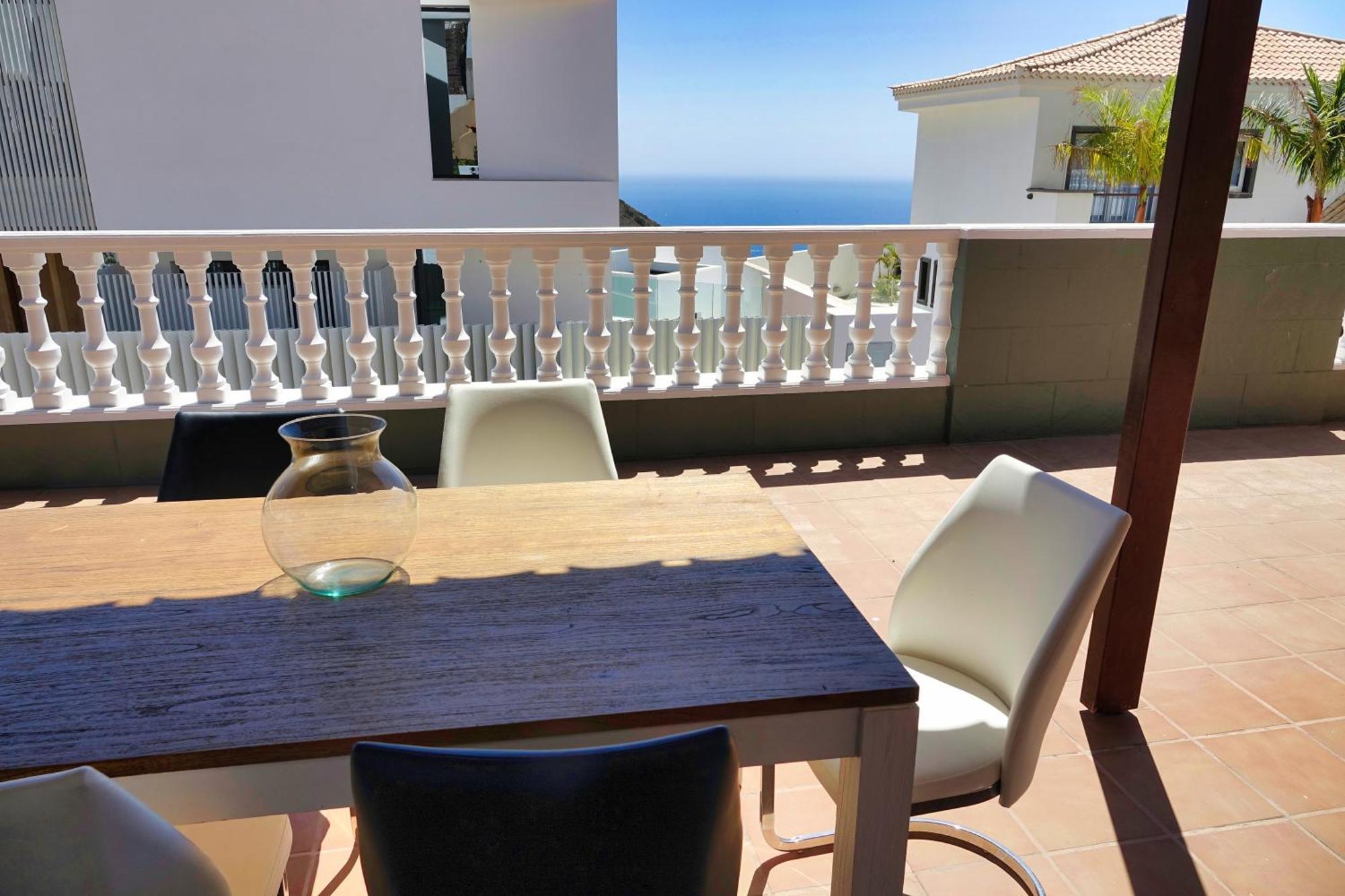 Happiness With Heated Swimming Pool Villa *