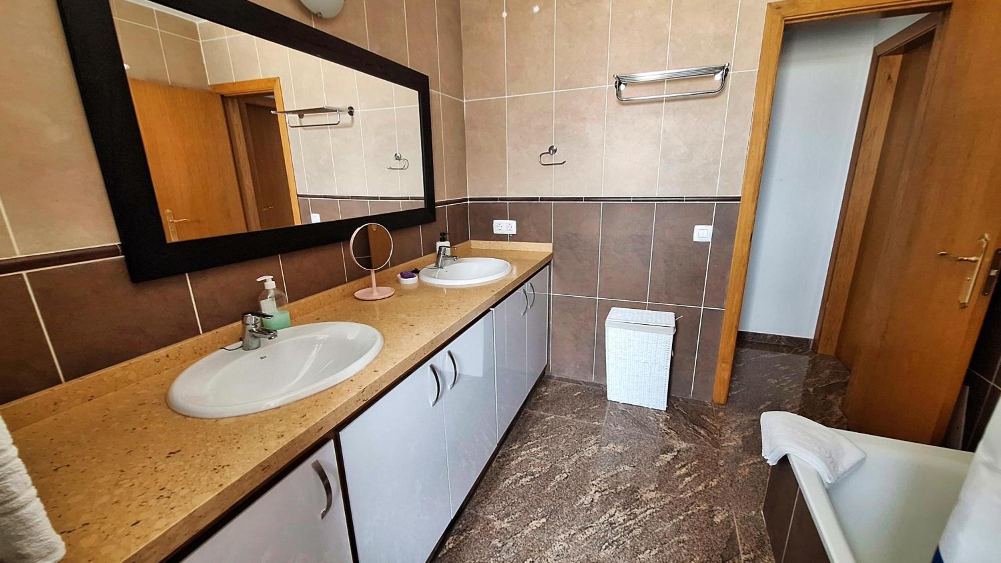 Villa Happiness With Heated Swimming Pool *