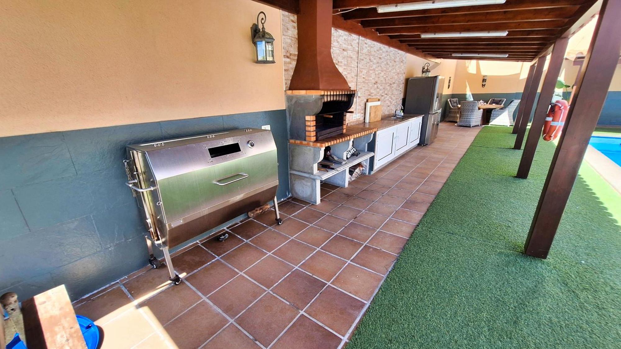 Happiness With Heated Swimming Pool Villa