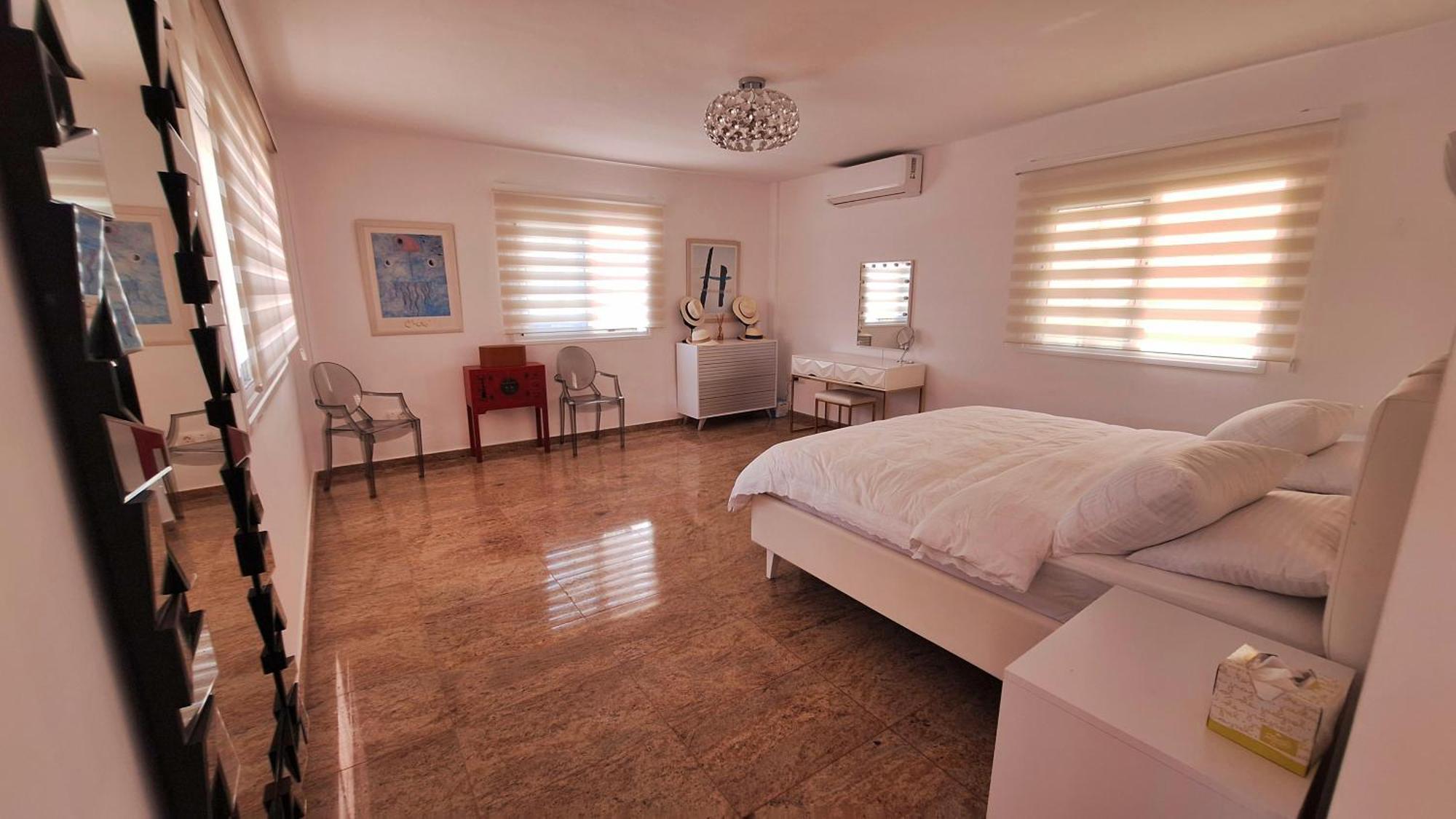 Happiness With Heated Swimming Pool Villa *