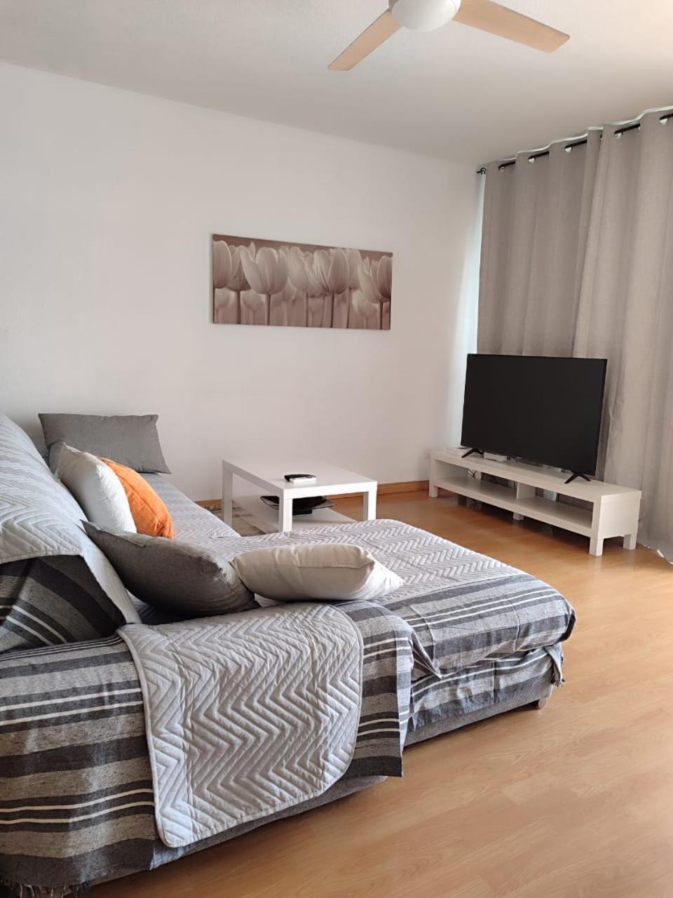 La Margarita Canarias - Bathroom And Kitchen Shared With The Host -