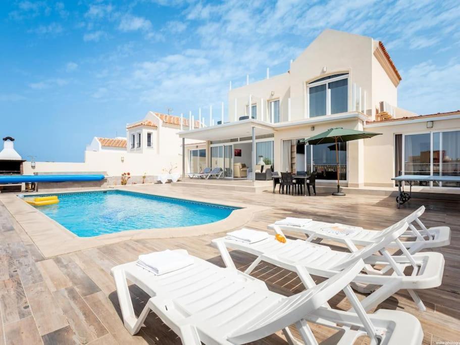 Villa Stunning Mila In Madronal, Heated Pool Costa Adeje (Tenerife)