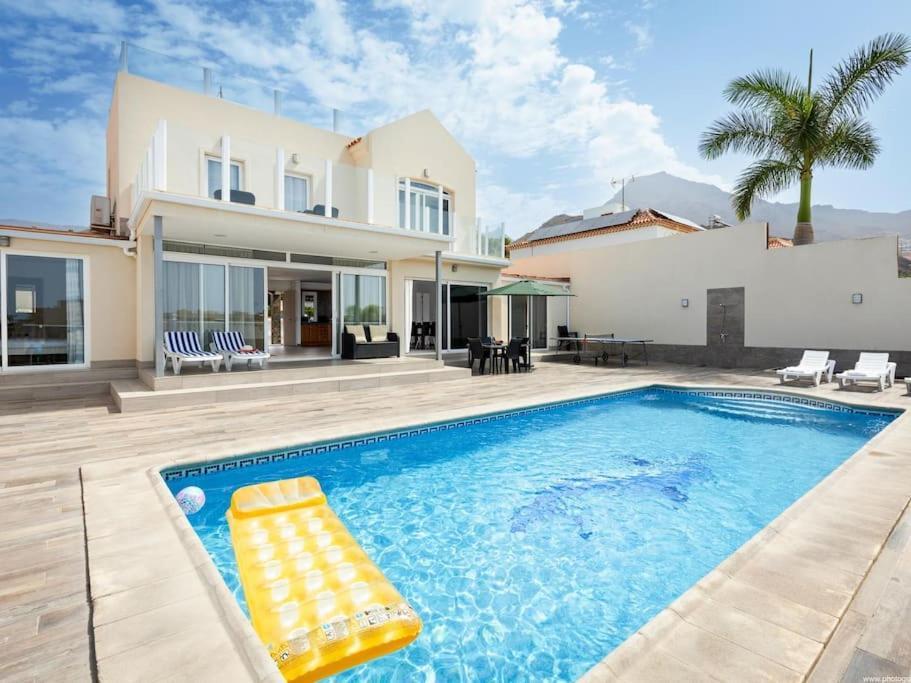 Stunning Mila In Madronal, Heated Pool Costa Adeje (Tenerife)