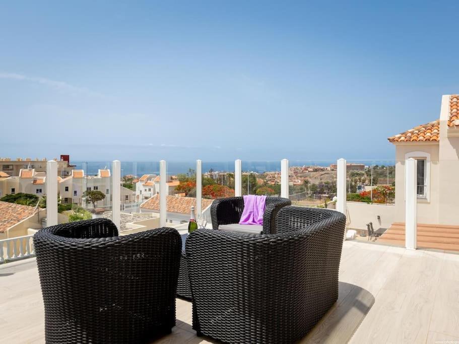 Stunning Mila In Madronal, Heated Pool Costa Adeje (Tenerife)