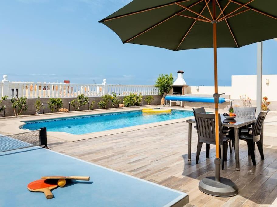 Stunning Mila In Madronal, Heated Pool Villa