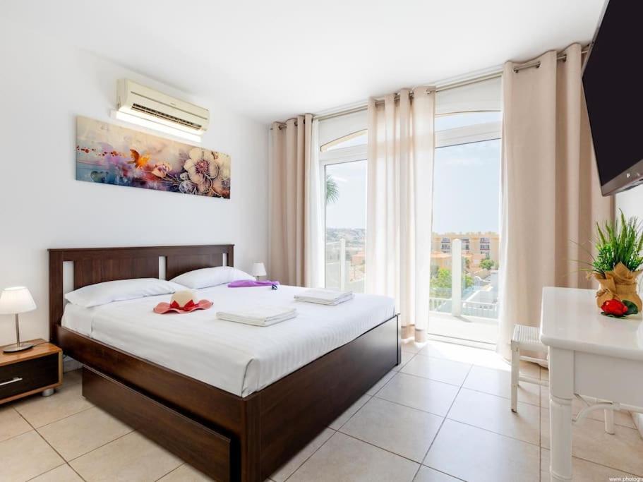 Stunning Mila In Madronal, Heated Pool Villa *