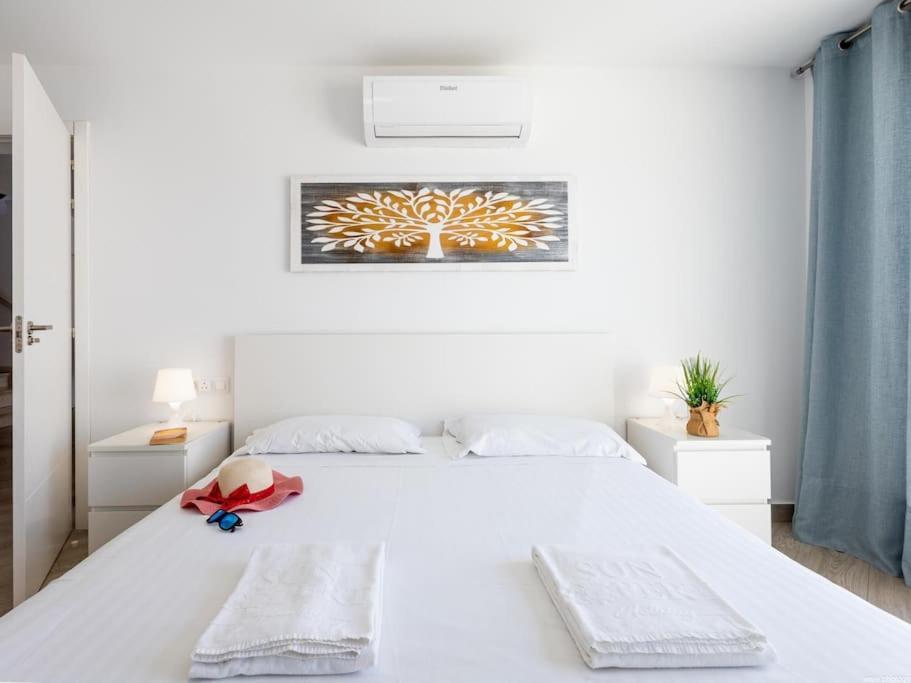 Stunning Mila In Madronal, Heated Pool Villa *