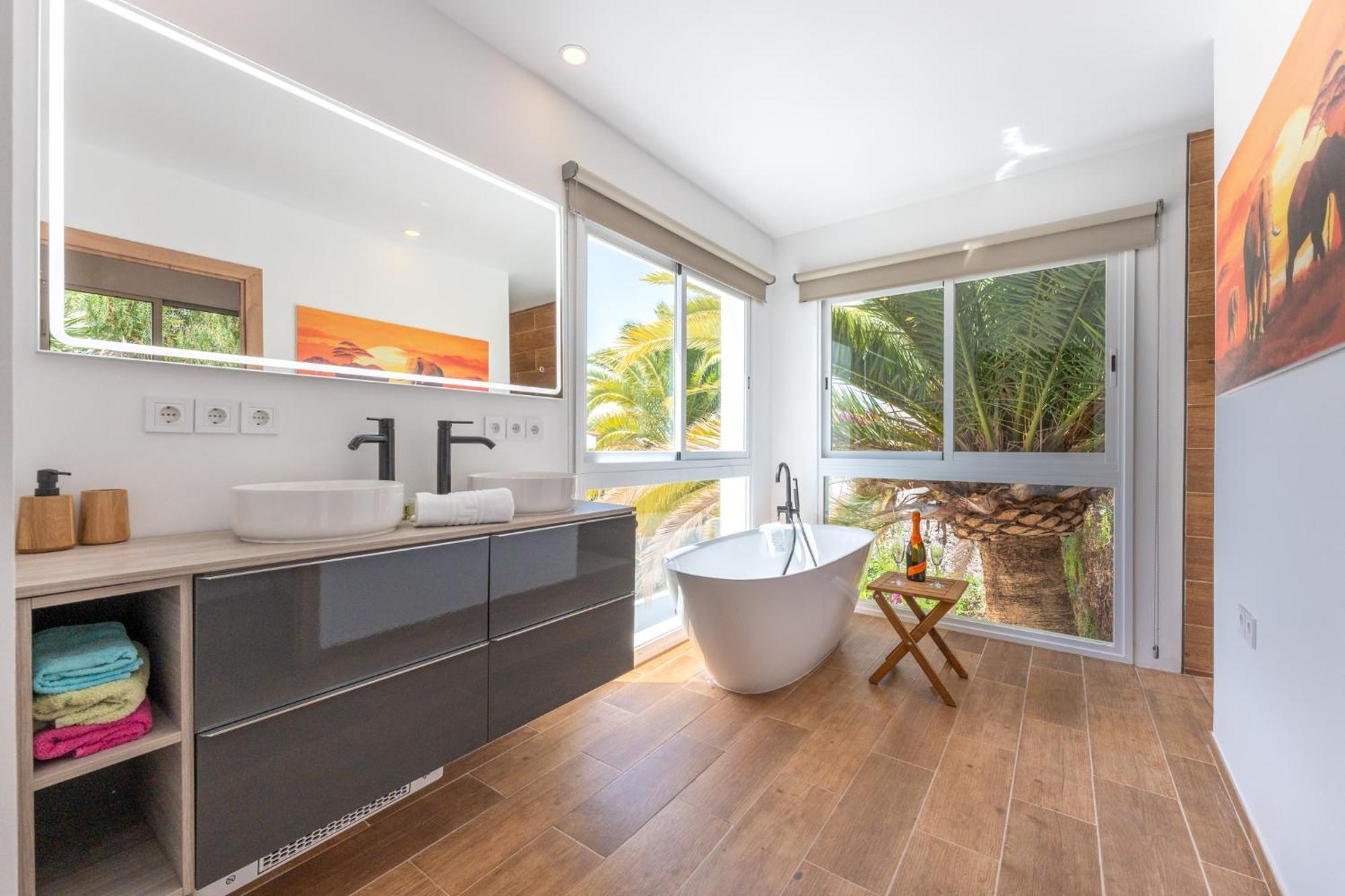 With Stunning Views And A Solarium In Arona