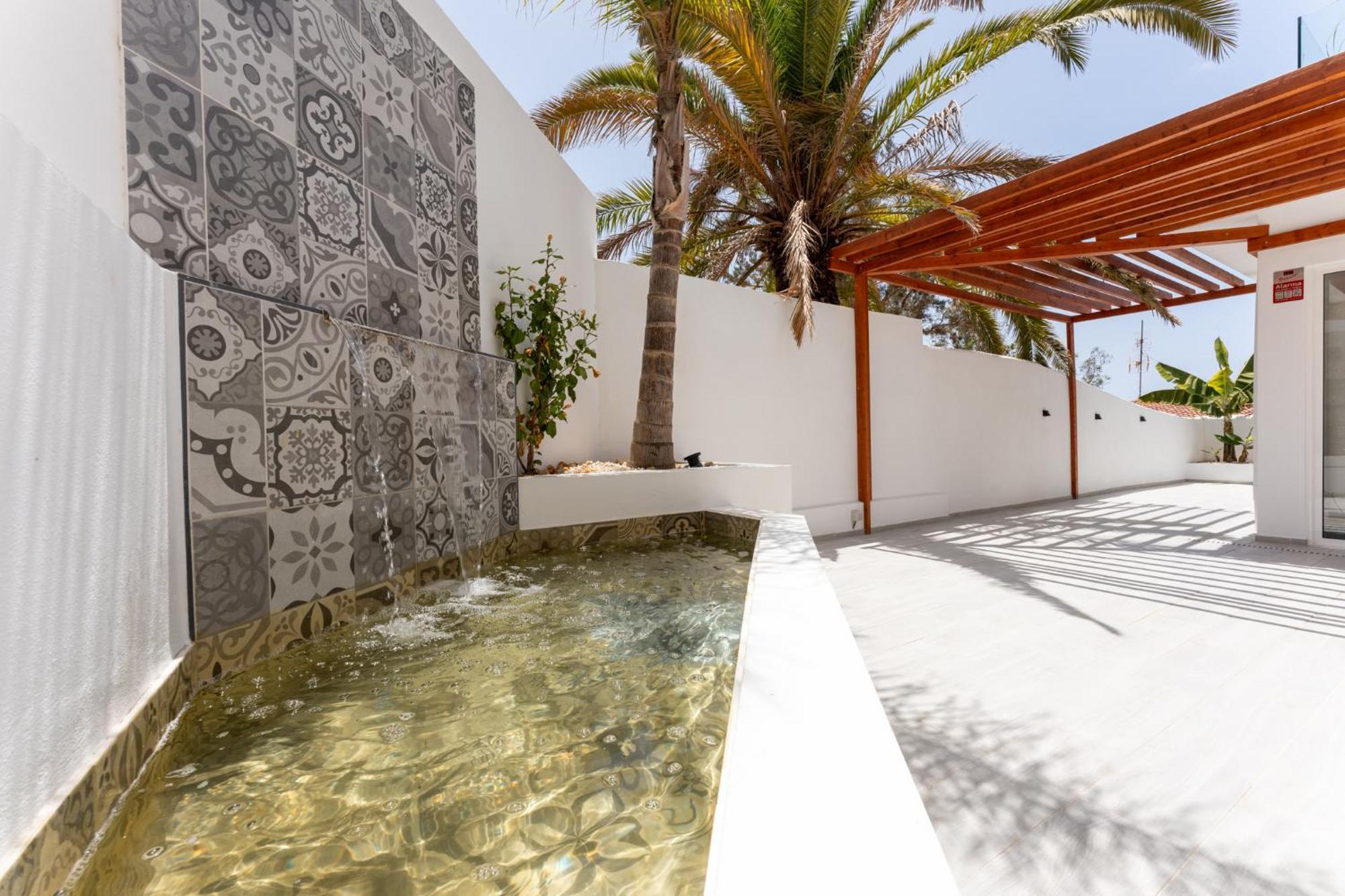 Villa With Stunning Views And A Solarium In Arona Arona (Tenerife)