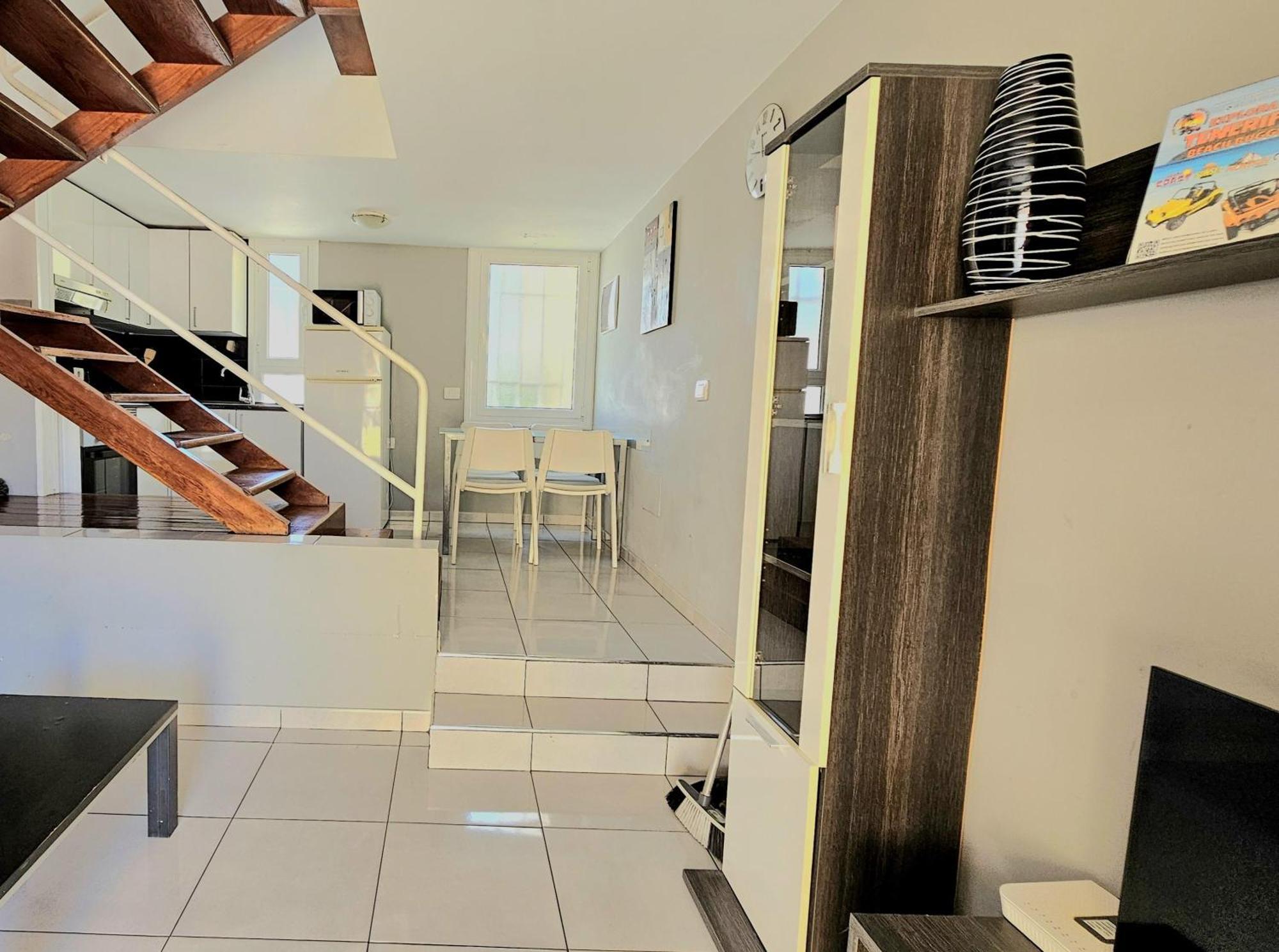 Duplex El Cortijo, Lasamericas