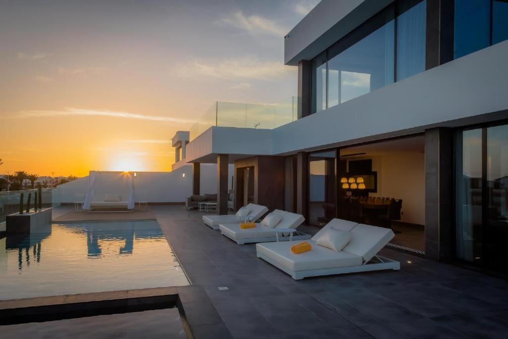 7 Bedroom - By Apricus Holidays Villa Costa Adeje (Tenerife)