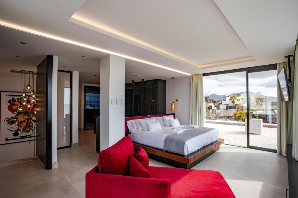 7 Bedroom - By Apricus Holidays *