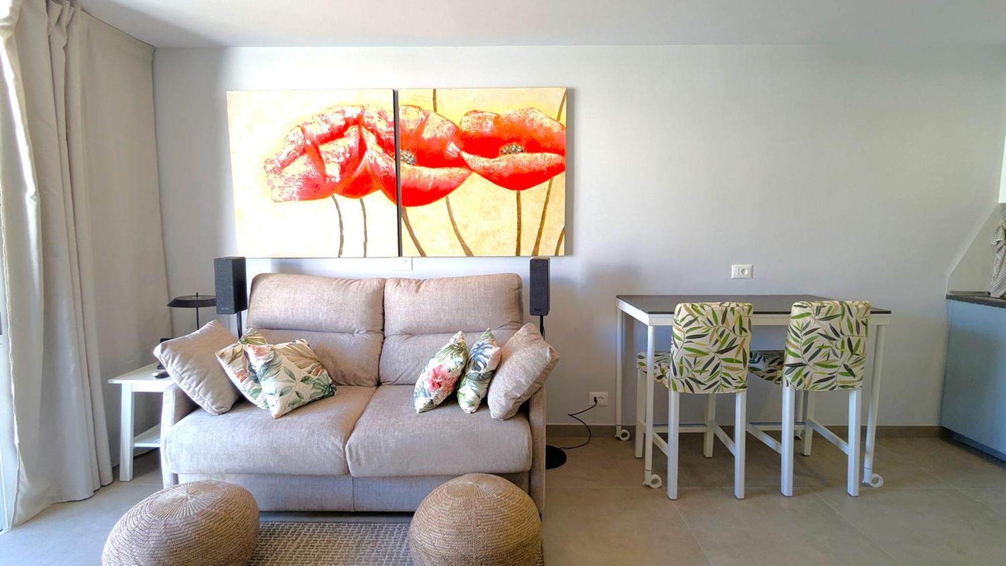 Pool Level Flat In Parque Santiago 1 *