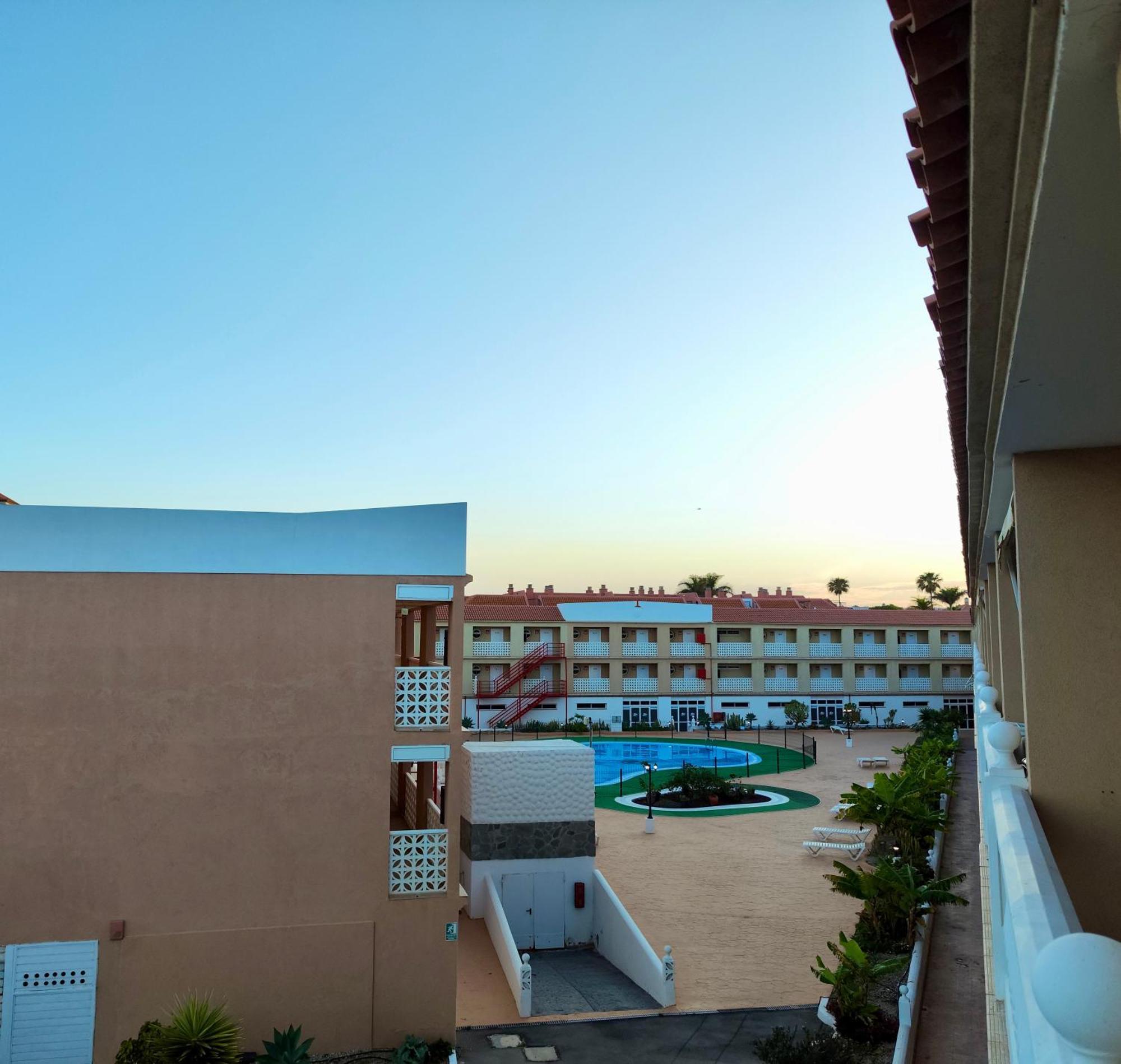Encantador Estudio Con Terraza Privada Y Espectaculares Vistas Al Mar En Costa Del Silencio, Cerca De Cristianos *