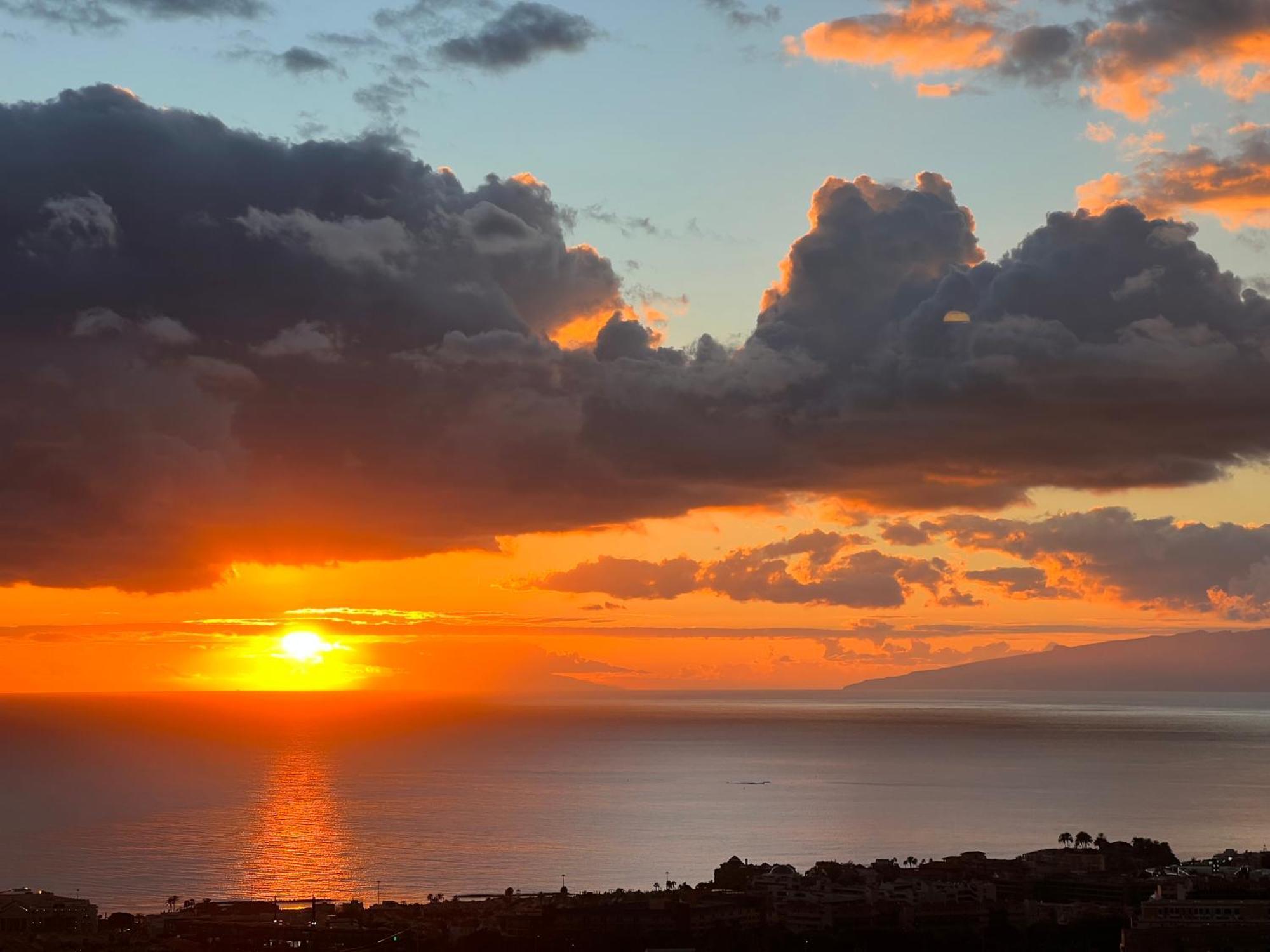 Sunset View Apartamento *