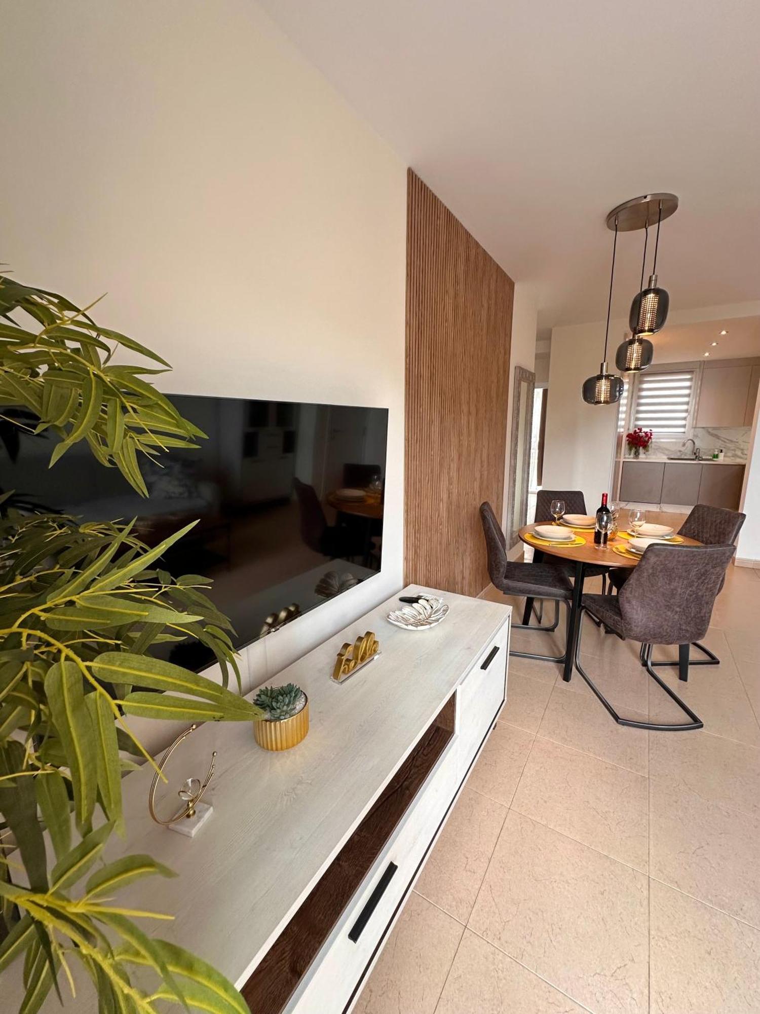 Apartment Sunshine With Sea Viev *