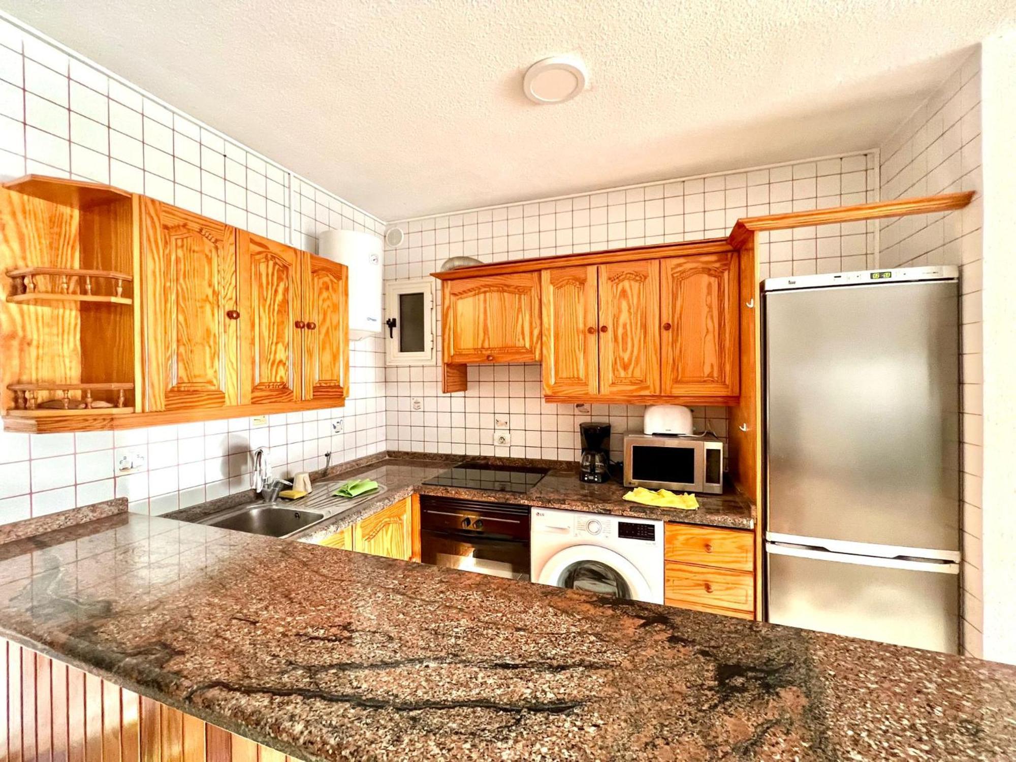 Modern 1b Apt 200 From Beach Ac Apartamento