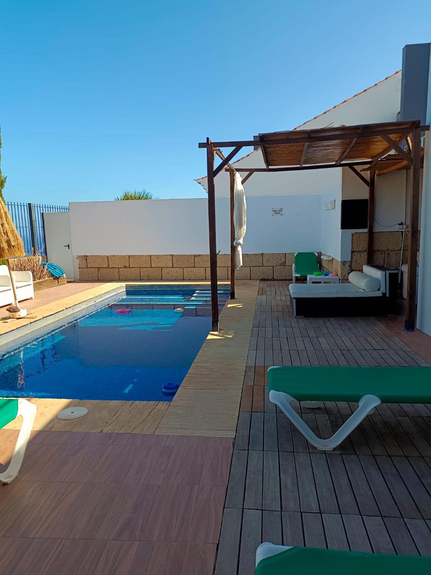 Villa Luxury Sea Views Heated Pool Private Jacuzzi Wifi Bbq Parking Tennis Court *