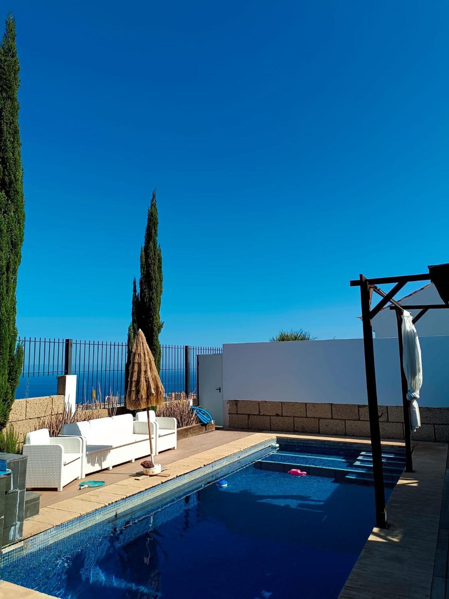 Luxury Sea Views Heated Pool Private Jacuzzi Wifi Bbq Parking Tennis Court * Candelaria