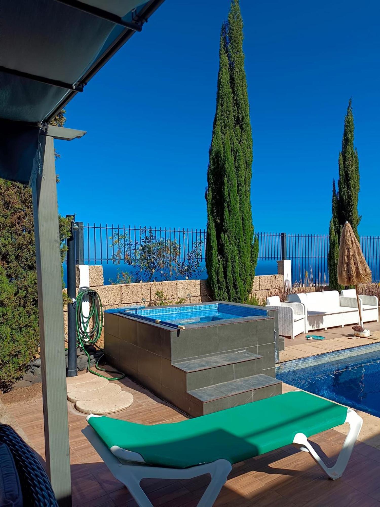 Luxury Sea Views Heated Pool Private Jacuzzi Wifi Bbq Parking Tennis Court Villa *