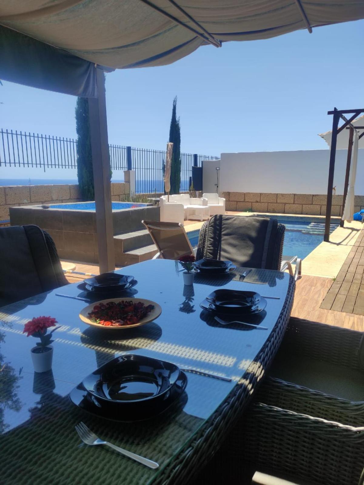 Luxury Sea Views Heated Pool Private Jacuzzi Wifi Bbq Parking Tennis Court Villa *