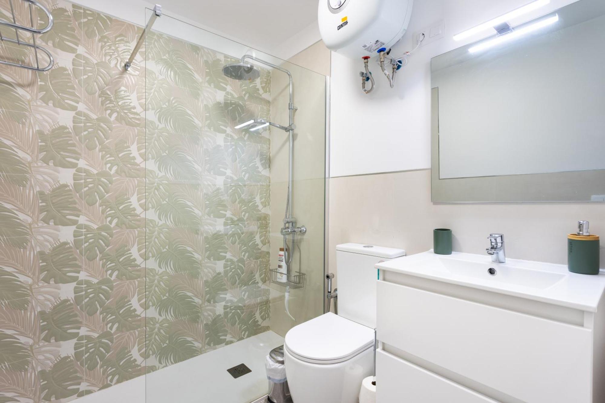 Home2book Ocean Breeze Apt, *