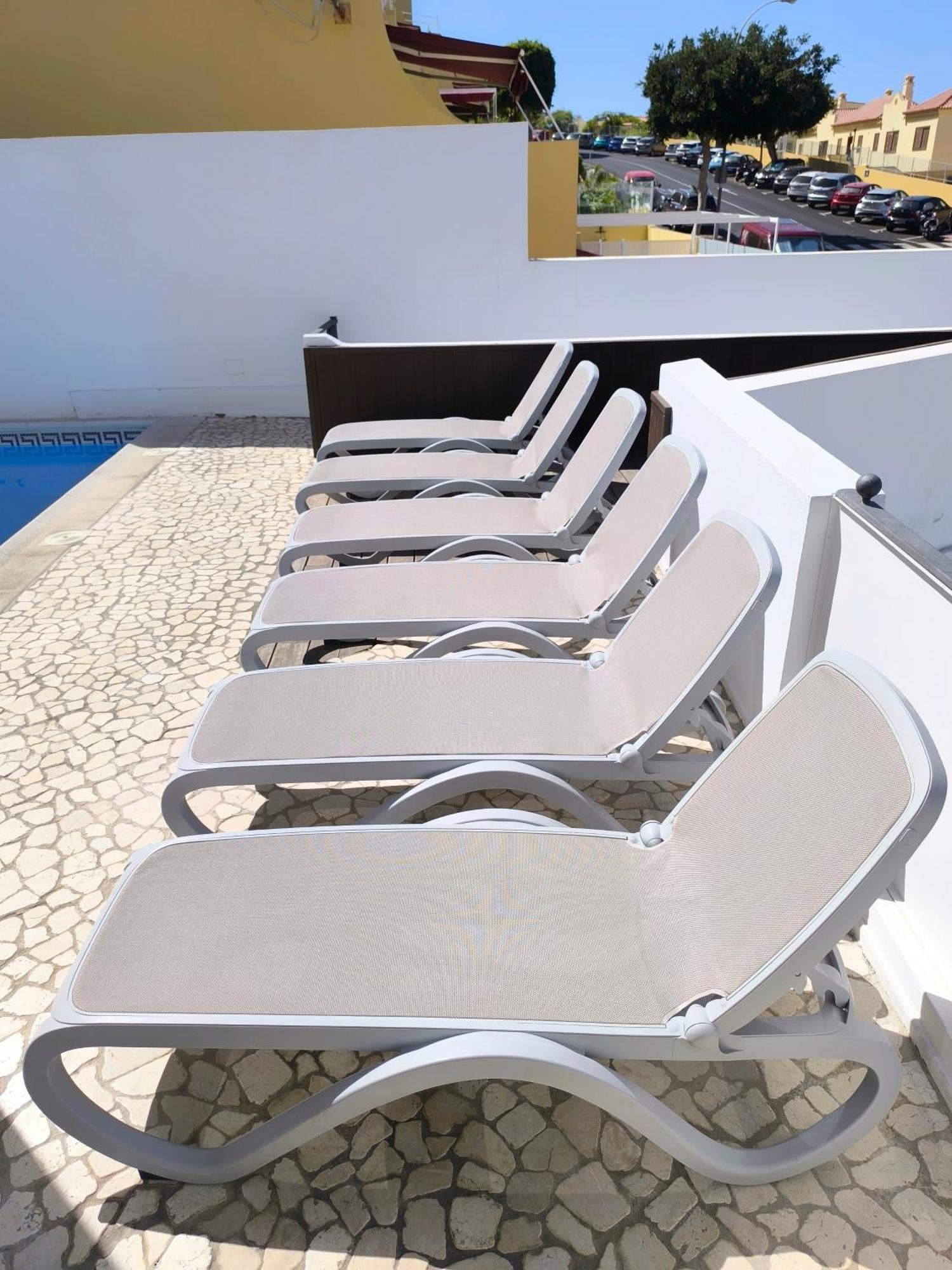 Beautiful - 4 Bedrooms, Heated Pool, Fibre Net, 2 Priv Car Park Places, Tv Channels * Costa Adeje (Tenerife)
