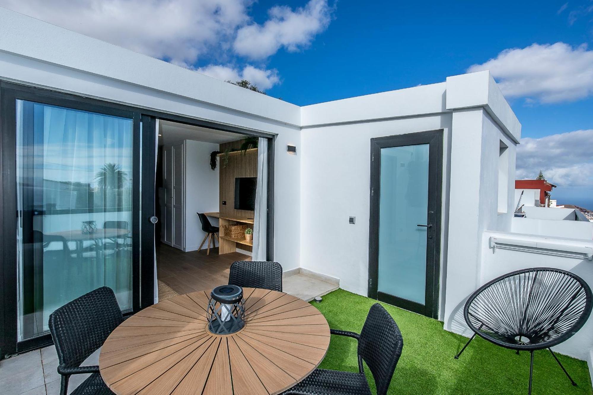 Apartamento Modern Attic Escape With Peaceful Terrace Santa Cruz de Tenerife