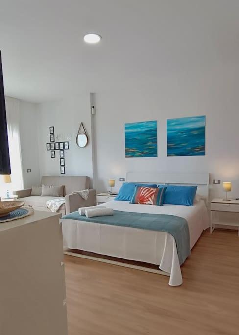 Apartamento Bajamar - Estudio Comodo Con Terraza Y Wifi