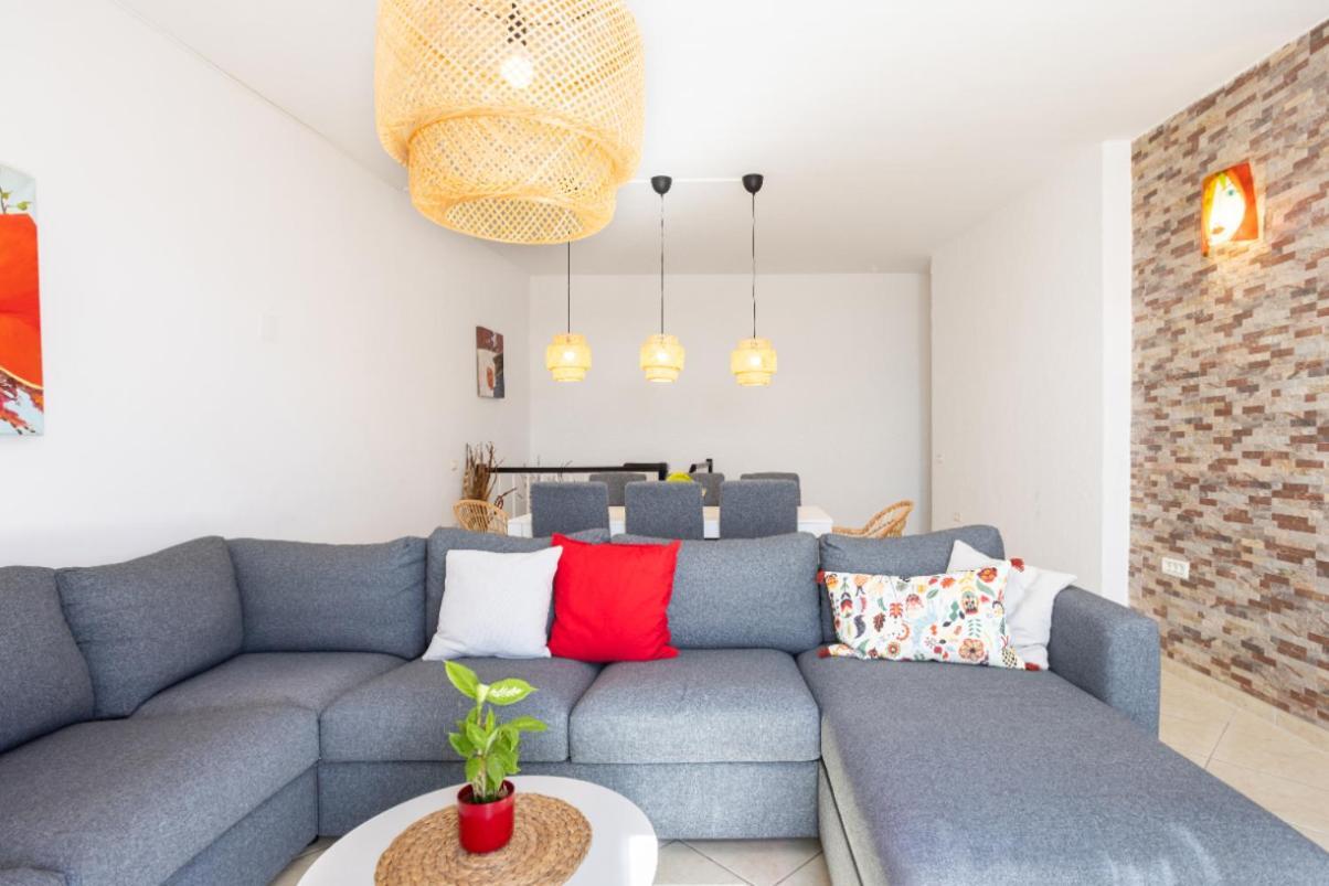 Casa Almendra - Private Pool - Ocean View - Bbq - Garden - Terrace - Free Wifi - Child & Pet-friendly - 4 Bedrooms - 8 People Hébergement de vacances *