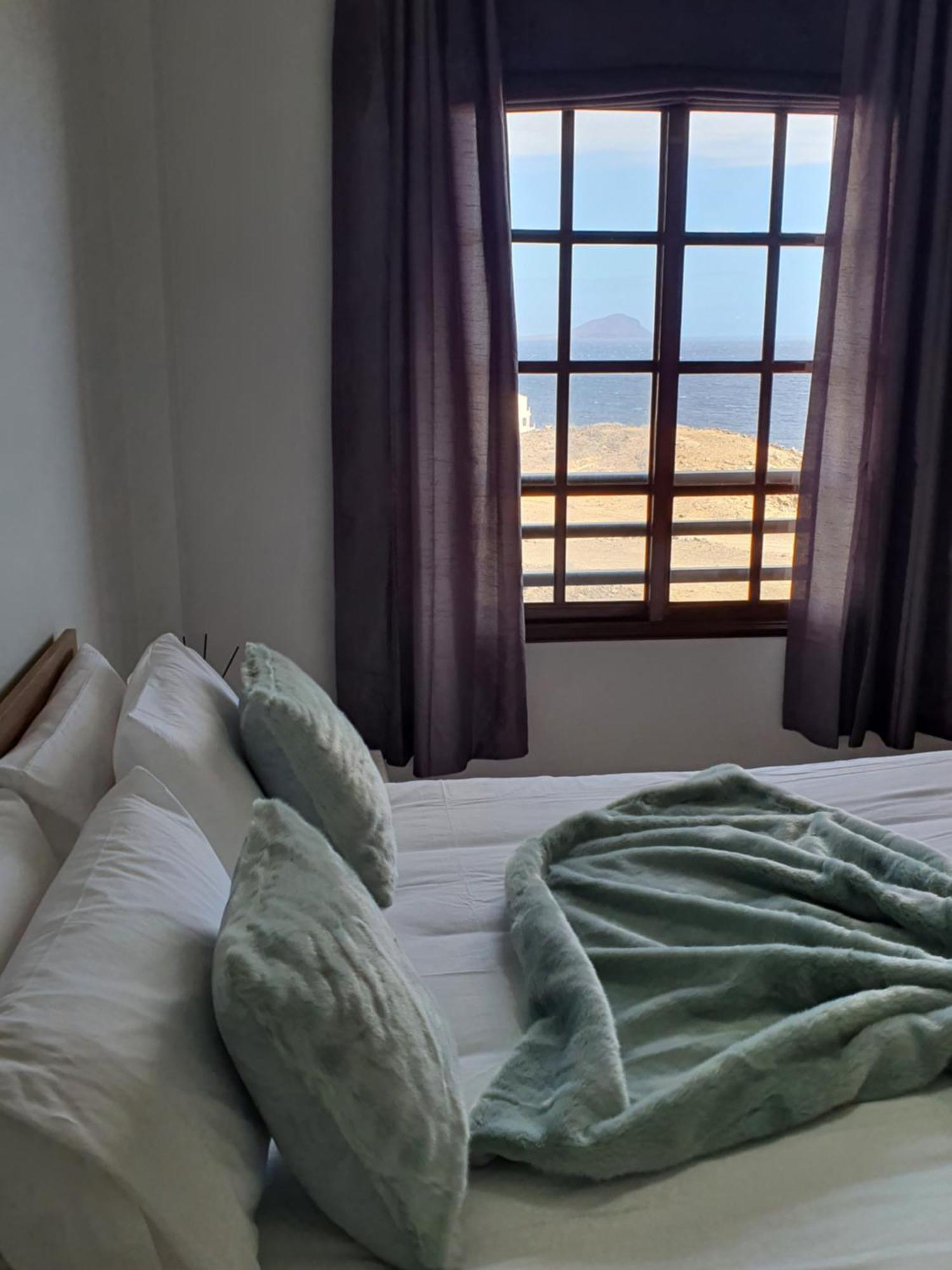 Boutique One Bed Sea Views And Free Wifi