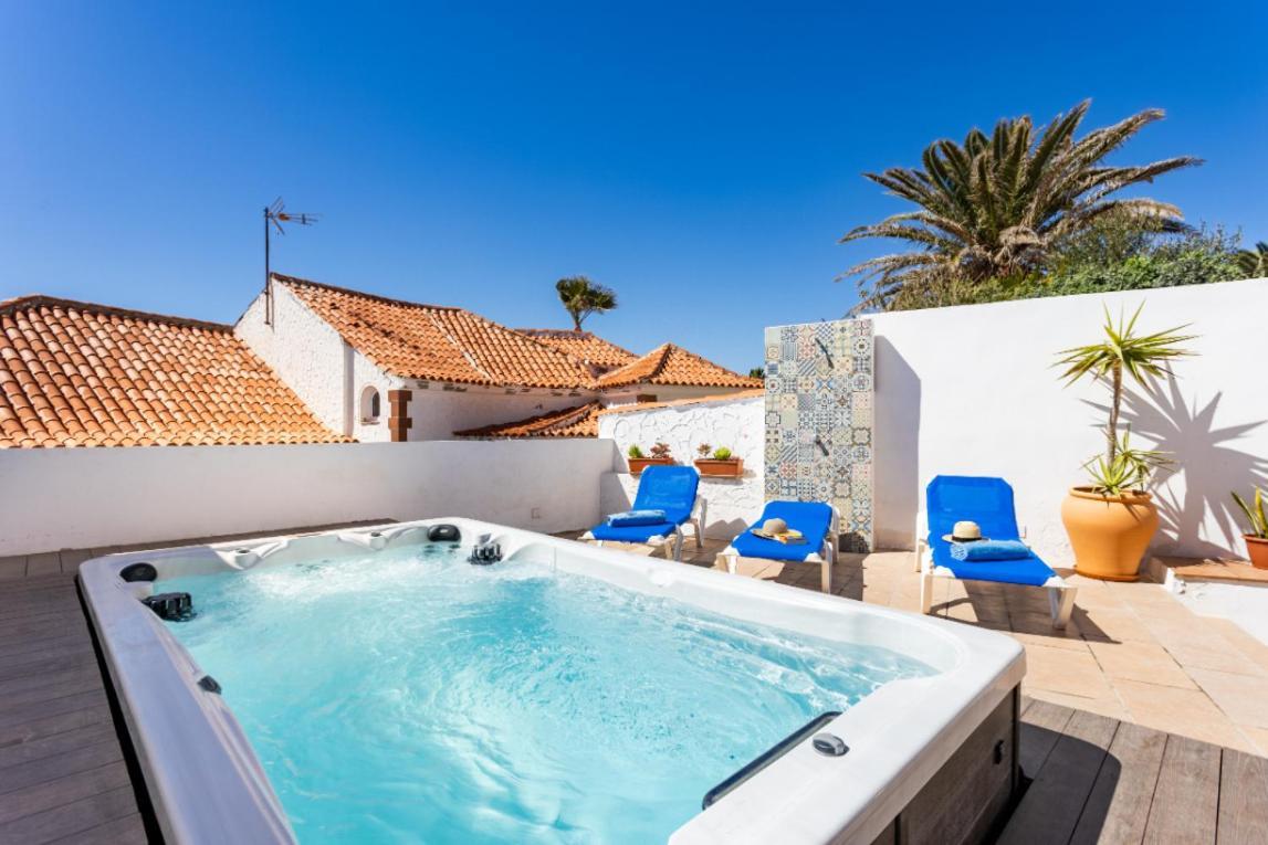 Casa Naranja - Heated Pool - Bbq - Terrace - Free Wifi - Child & Pet-friendly - 3 Bedrooms - 6 People Villa Poris de Abona