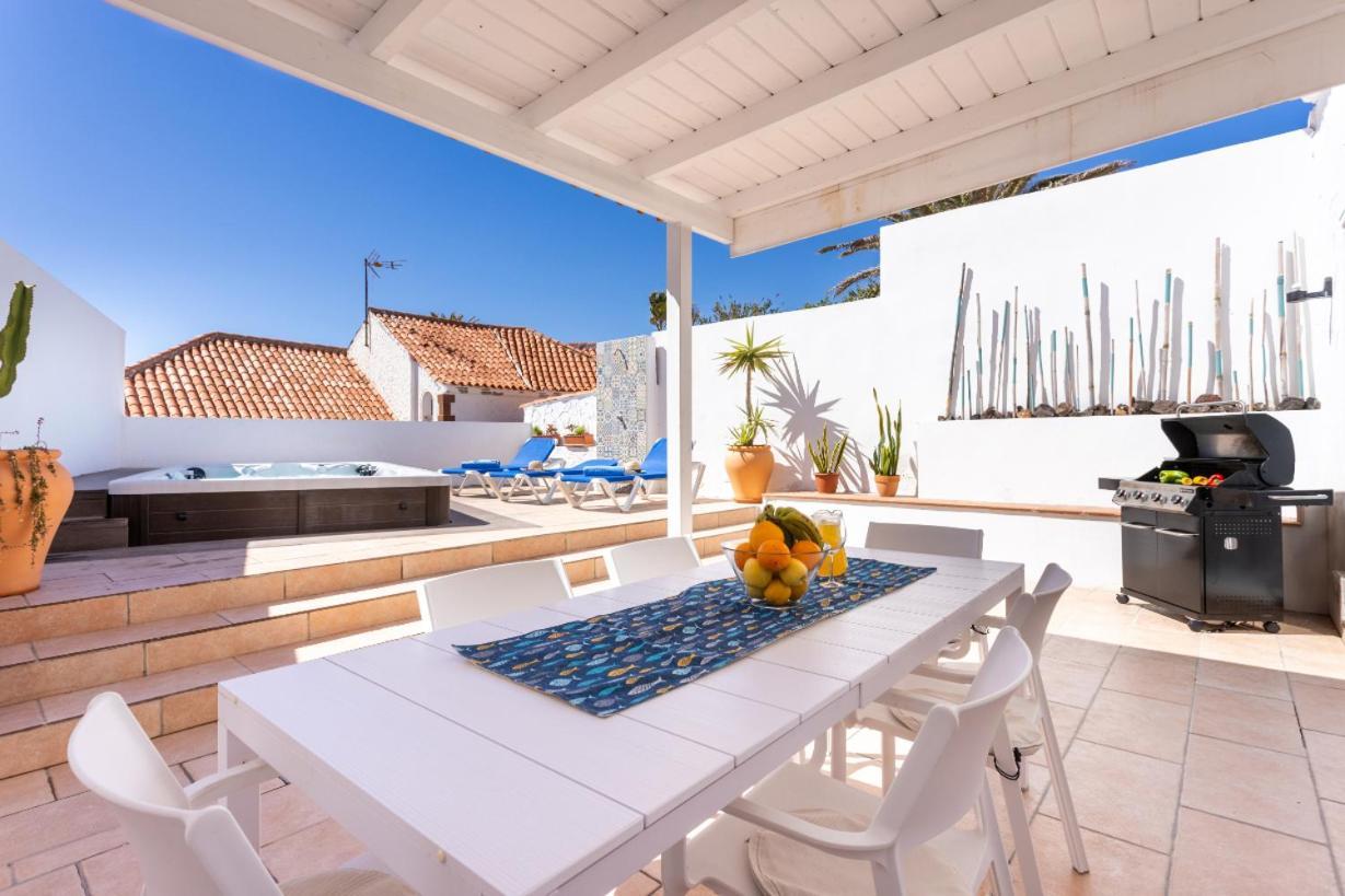 Casa Naranja - Heated Pool - Bbq - Terrace - Free Wifi - Child & Pet-friendly - 3 Bedrooms - 6 People Poris de Abona