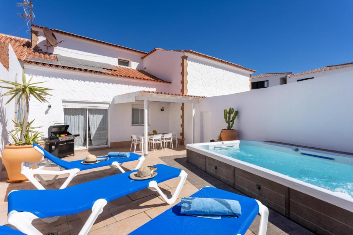 Villa Casa Naranja - Heated Pool - Bbq - Terrace - Free Wifi - Child & Pet-friendly - 3 Bedrooms - 6 People Poris de Abona
