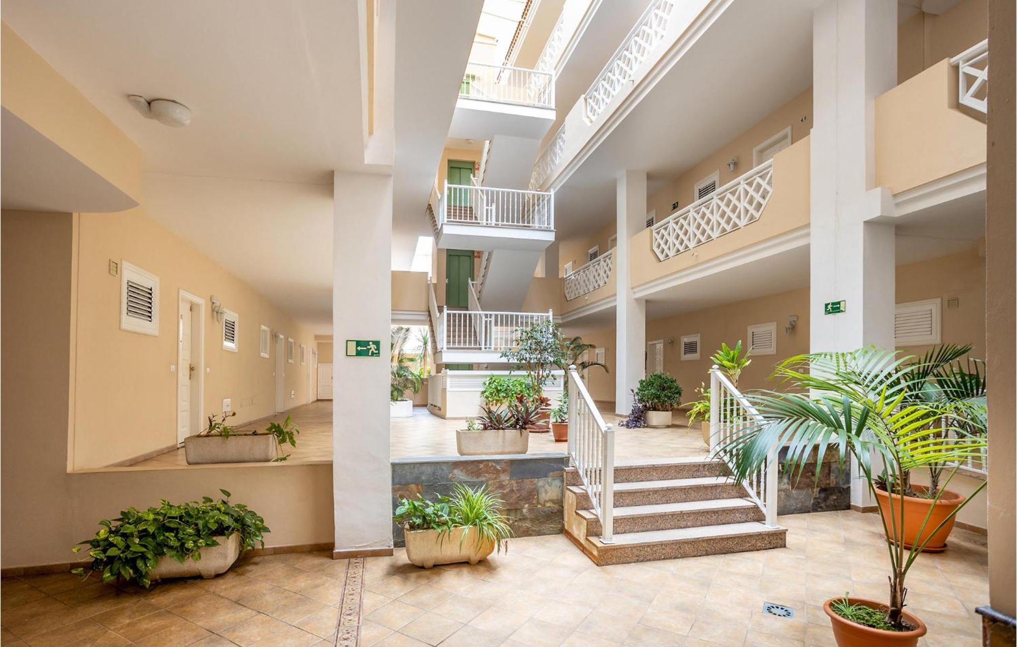 Awesome In Puerto De La Cruz With Wifi Apartamento *
