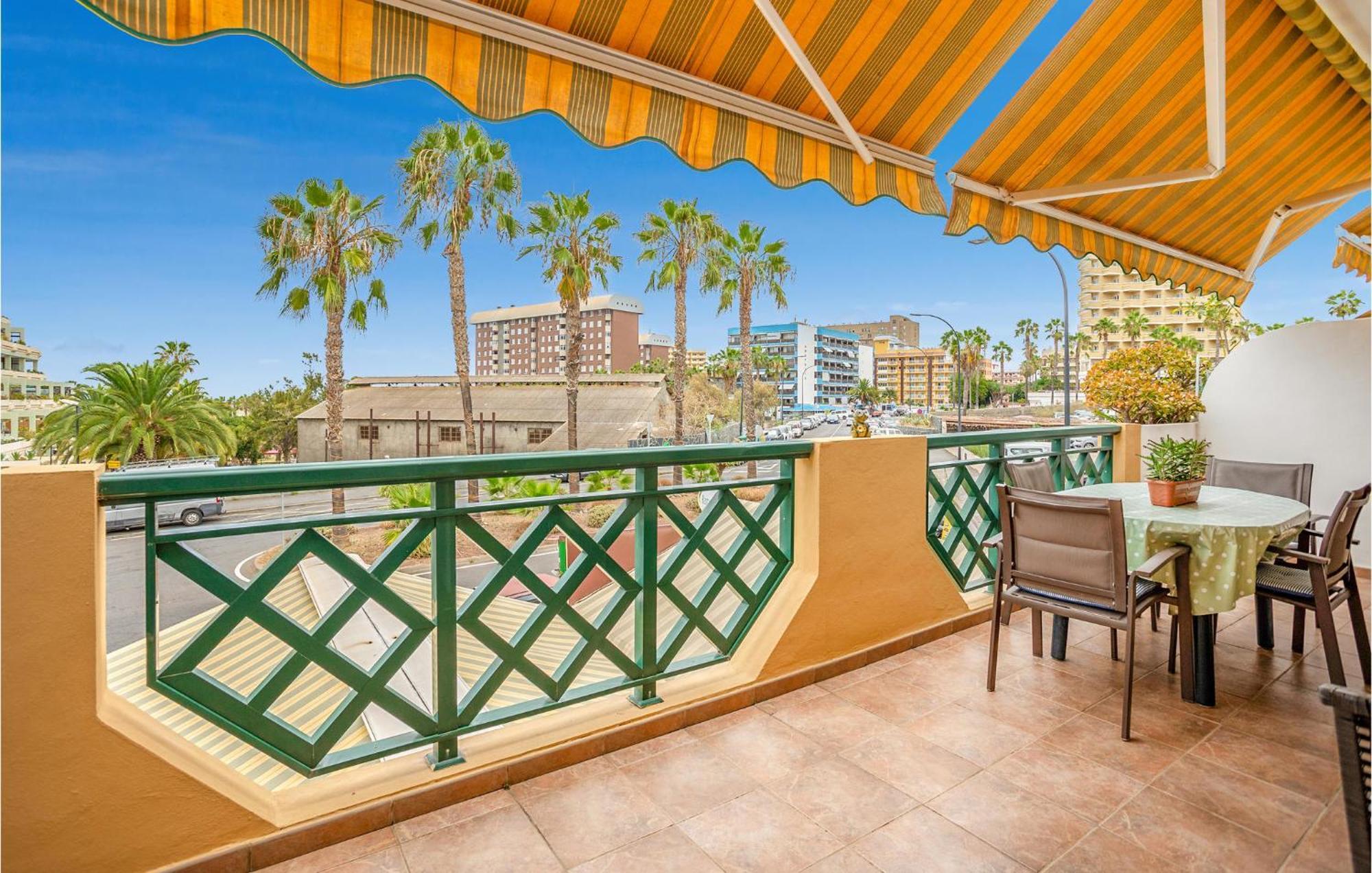 Awesome In Puerto De La Cruz With Wifi Apartamento