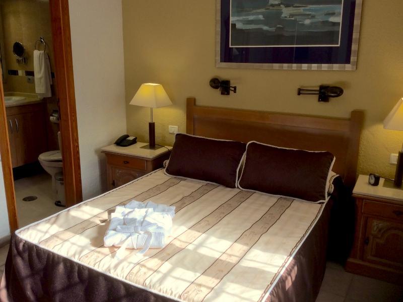 Beverly Hills - Excel & 3* Los Cristianos (Tenerife)