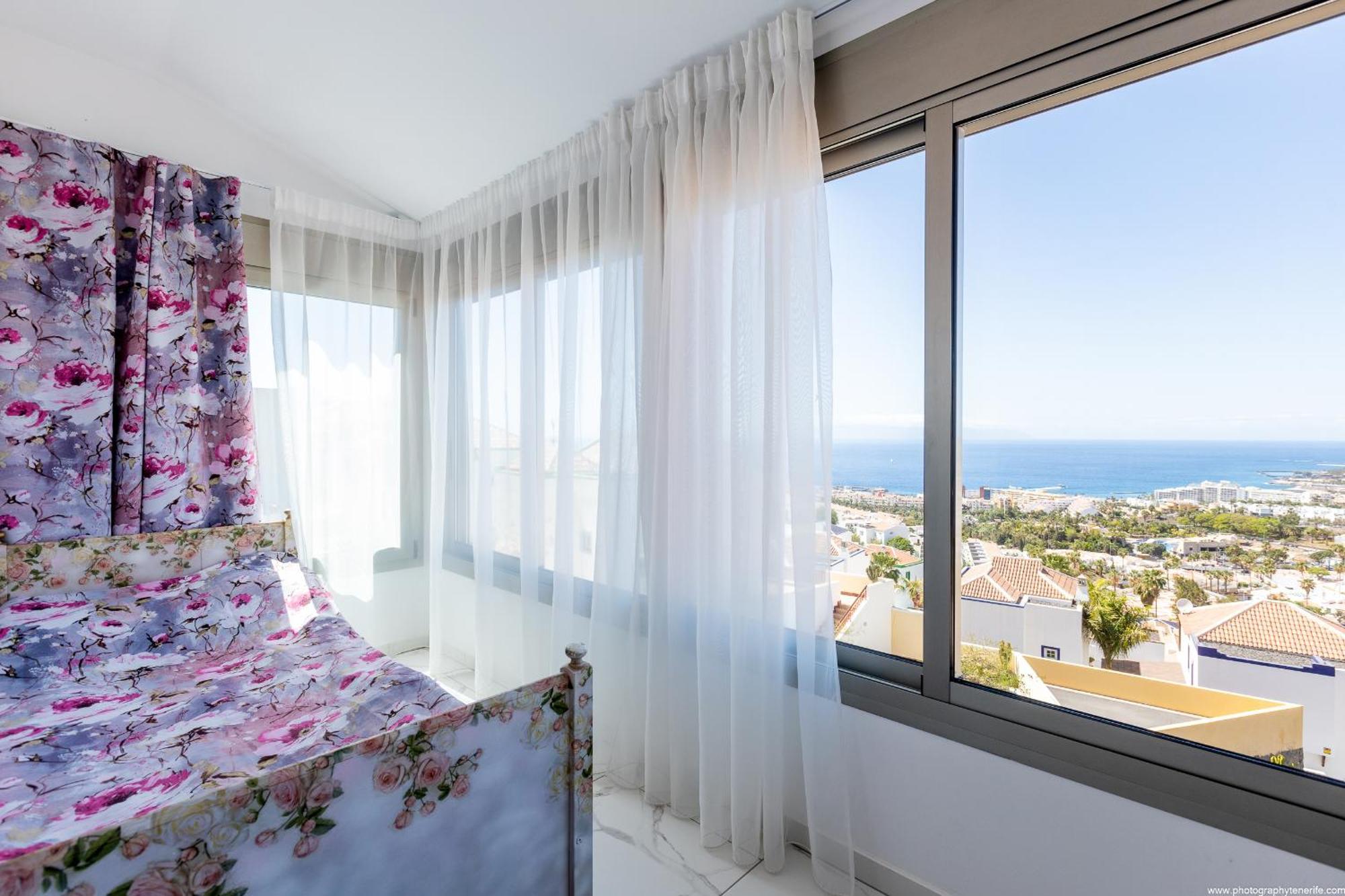 Ocean View 4 Bed In Costa Adeje Villa *