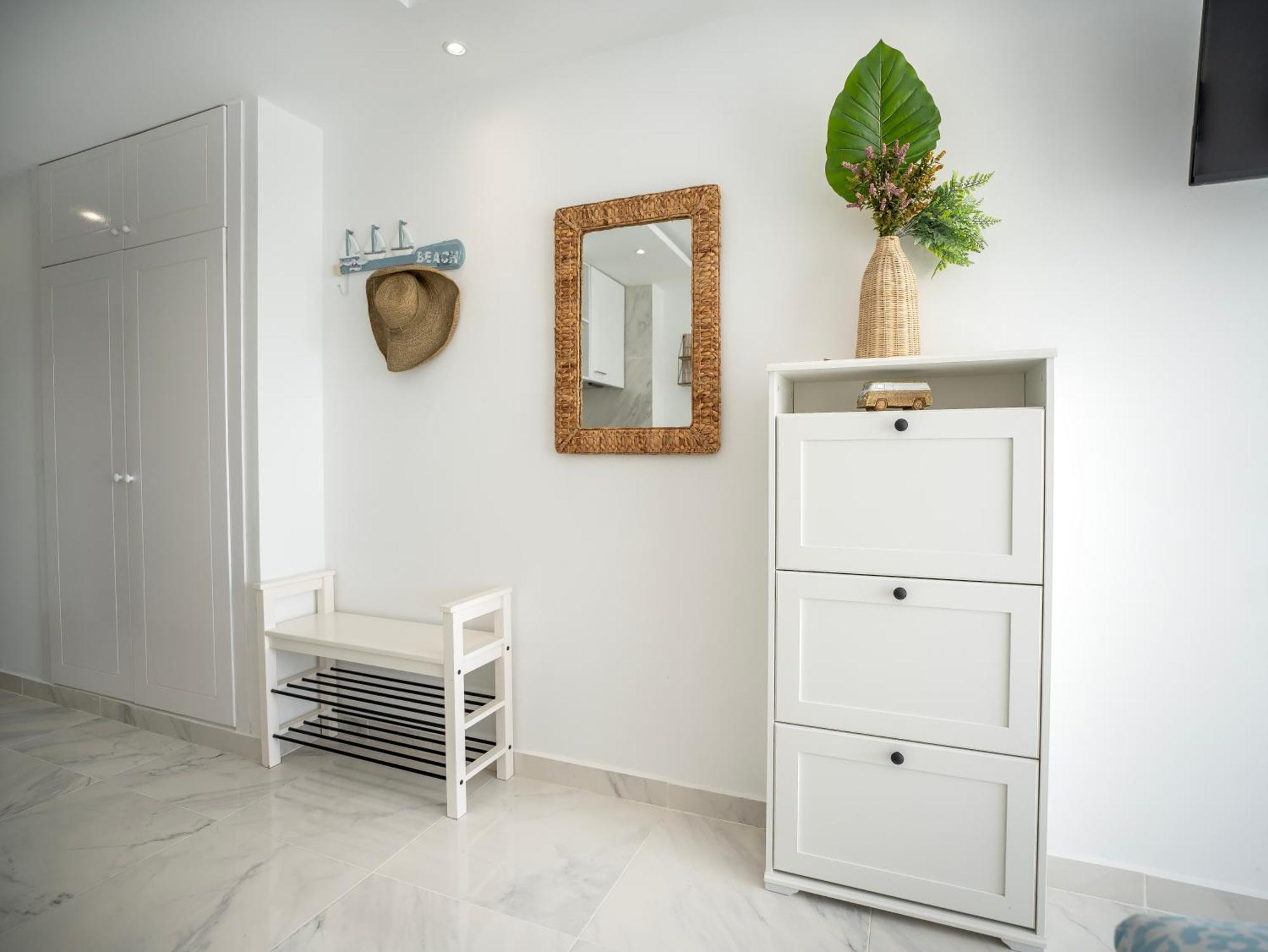 Stylish With Ocean View And Pool, Ponderosa, 322 * Costa Adeje (Tenerife)